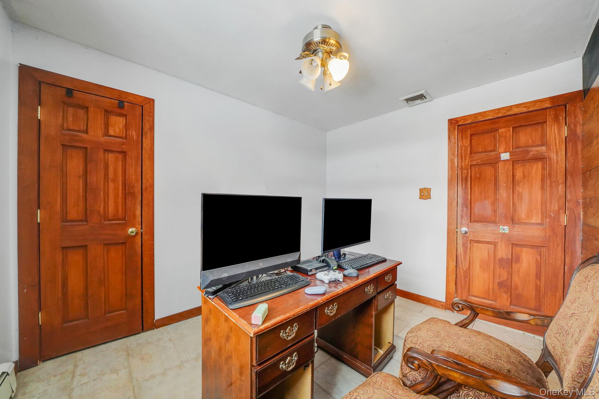 #16 photo, 71 Oak Avenue, Саффолк ‖ Shirley , NY 11967