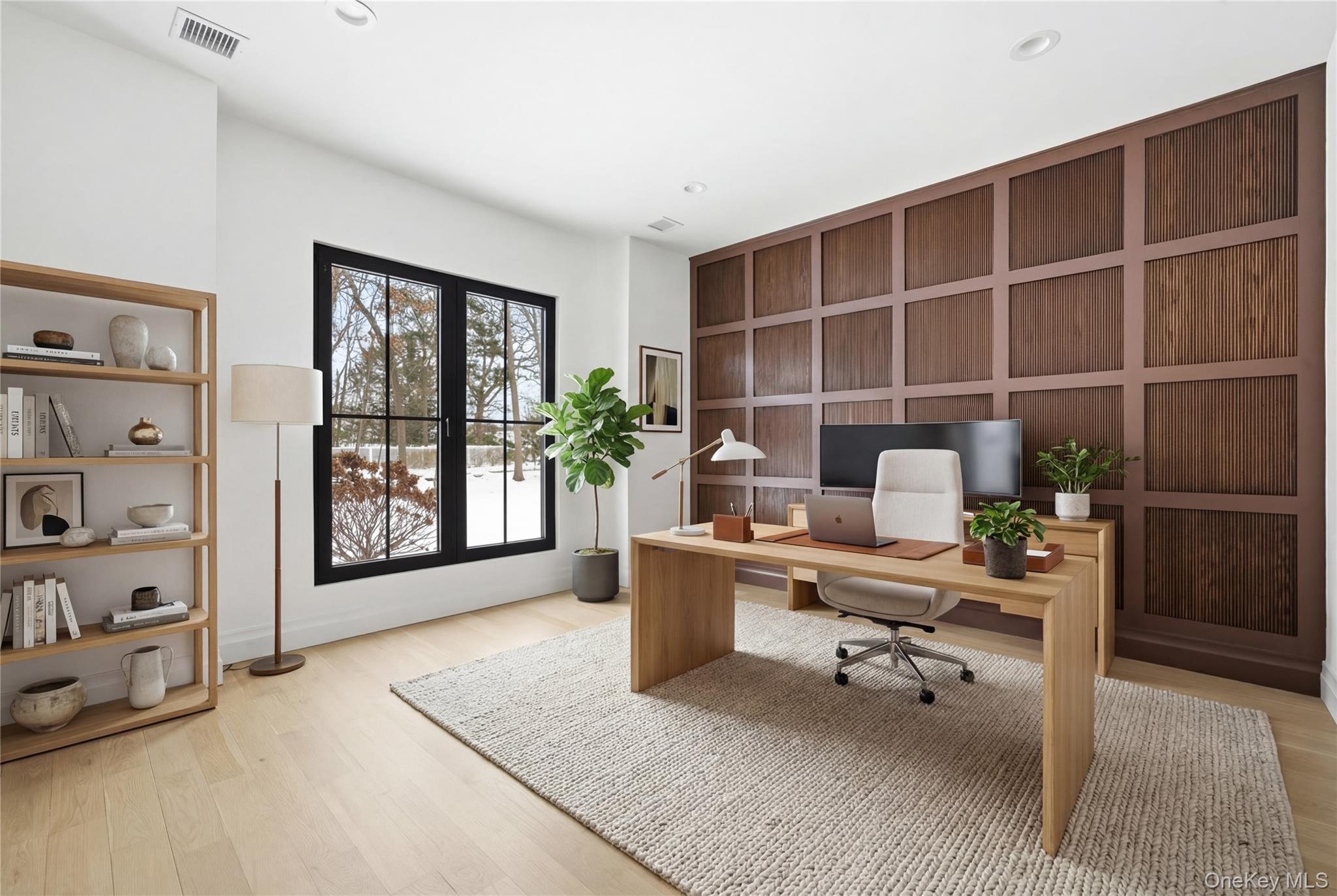 #11 photo, 115 Weeks Drive, Саффолк ‖ Dix Hills , NY 11746