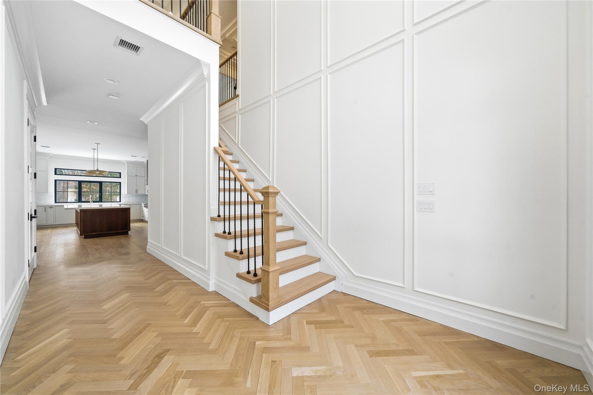 #6 photo, 115 Weeks Drive, Саффолк ‖ Dix Hills , NY 11746