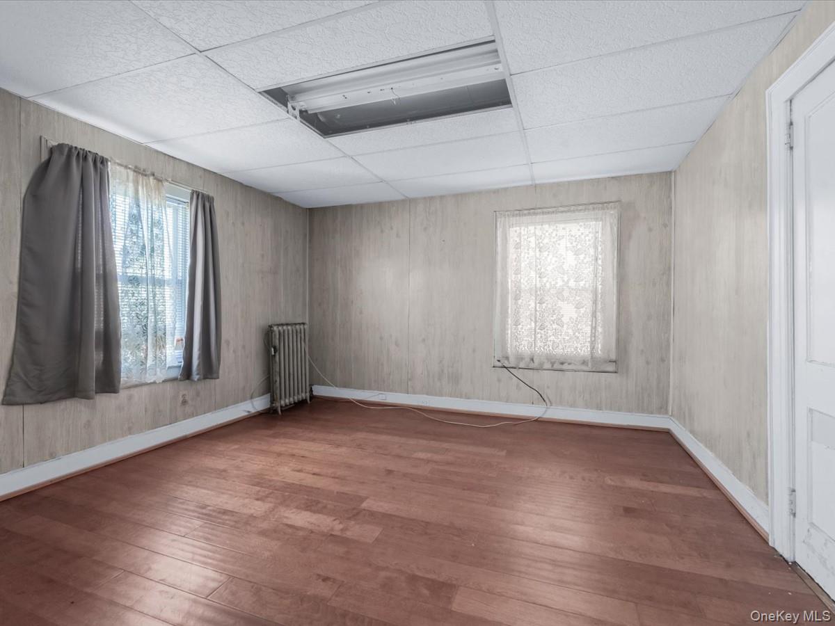 #12 photo, 210-11 Hollis Avenue, Куинс ‖ Queens Village , NY 11429