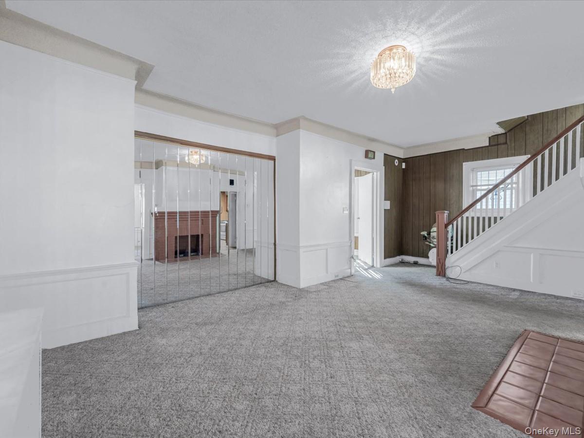 #3 photo, 210-11 Hollis Avenue, Куинс ‖ Queens Village , NY 11429