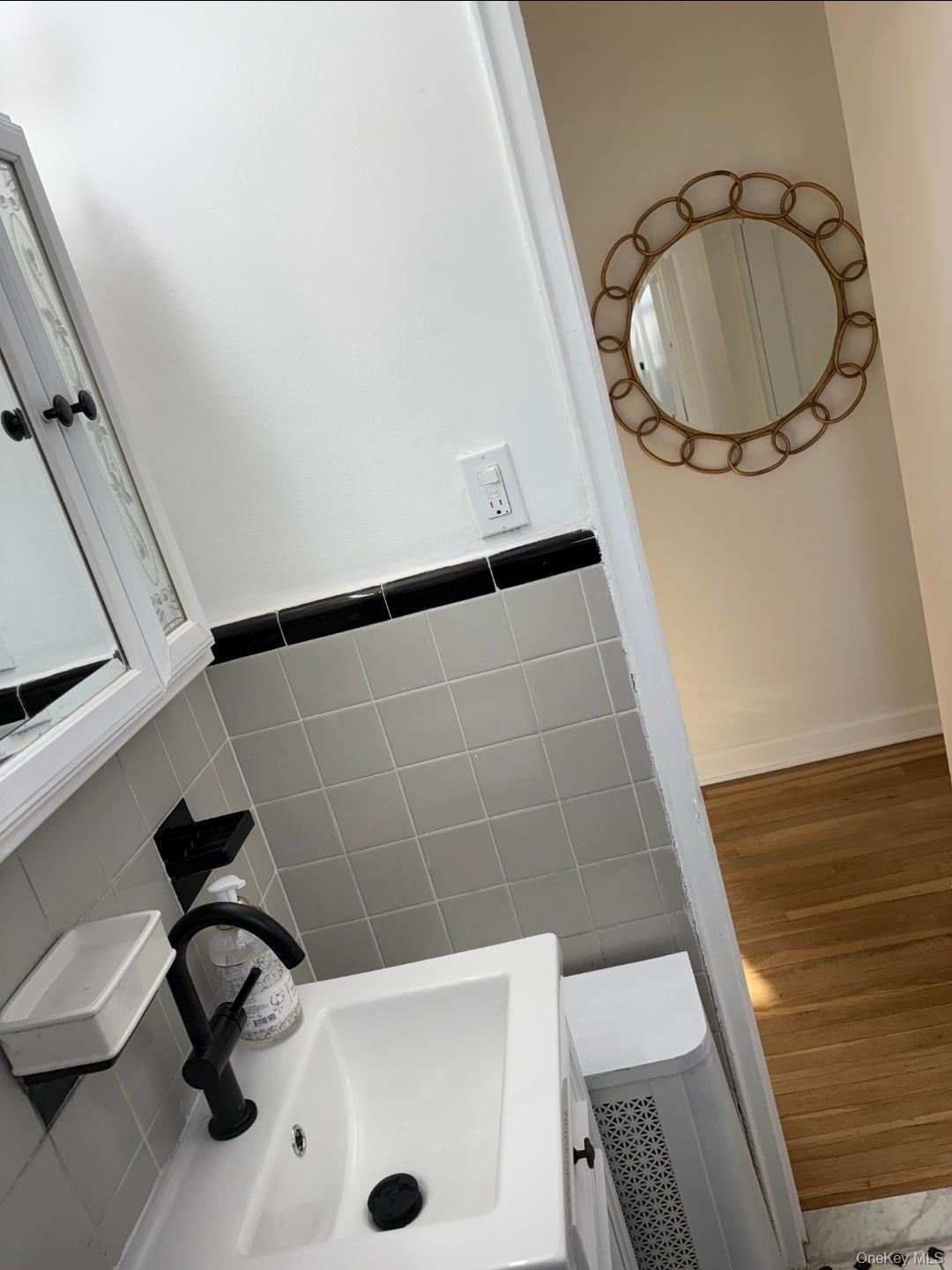 #12 photo, 7019 261st Street, 皇后区 Glen Oaks , NY 11004