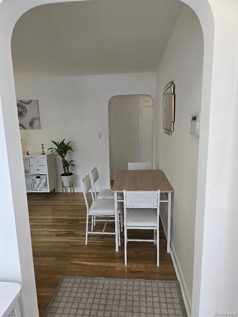 #2 photo, 7019 261st Street, 皇后区 Glen Oaks , NY 11004