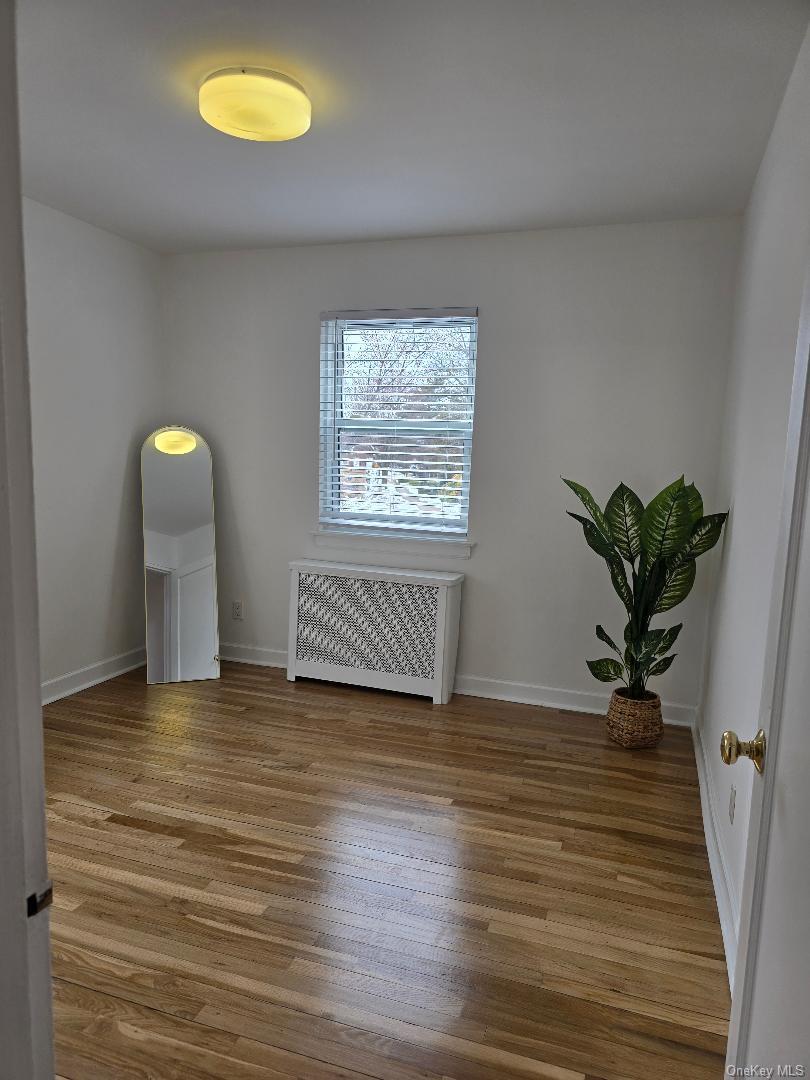 #7 photo, 7019 261st Street, 皇后区 Glen Oaks , NY 11004