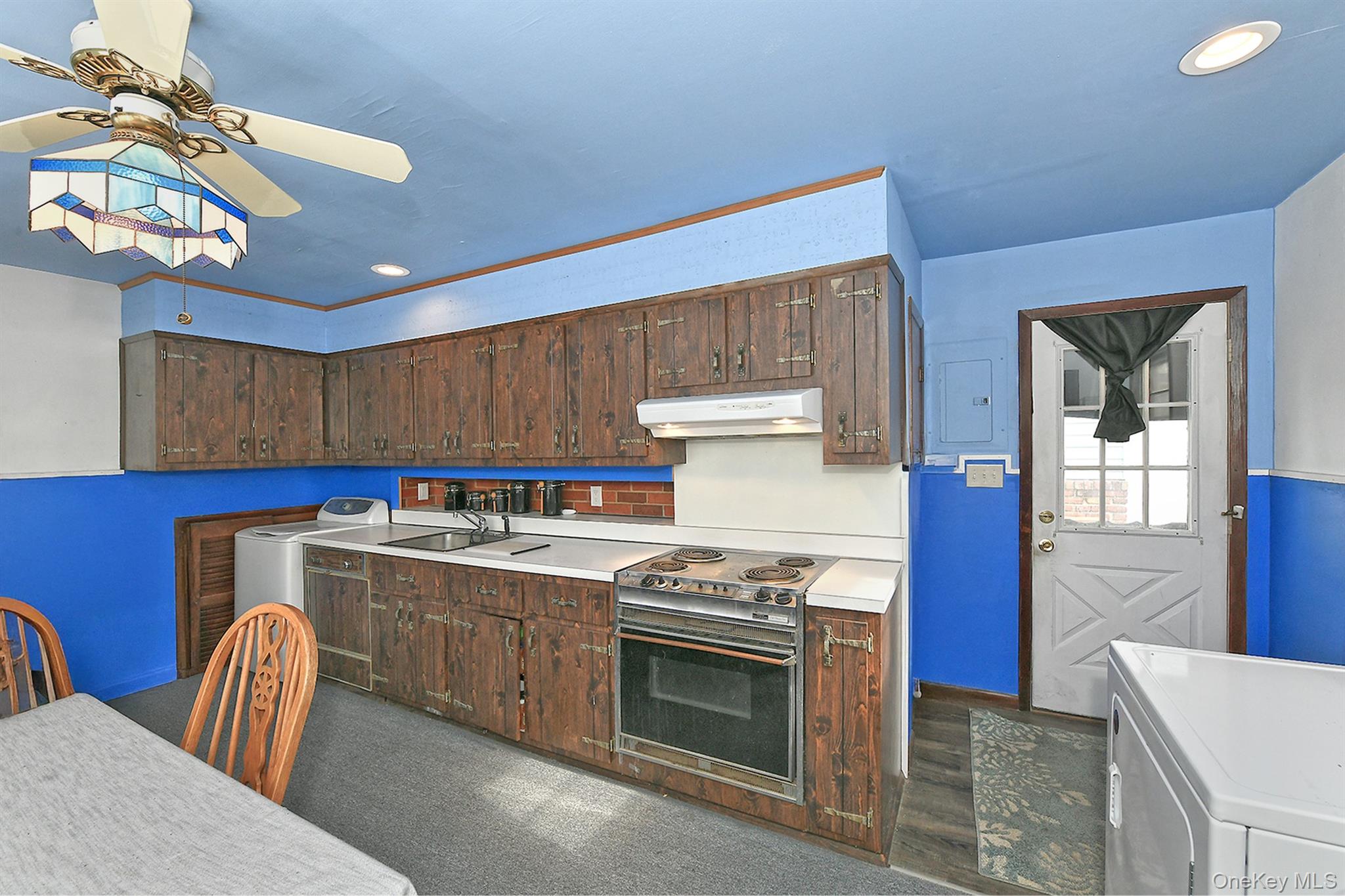 #12 photo, 59 Stone Lane, Levittown , NY 11756