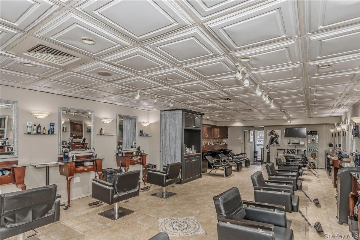 #10 photo, 4213 Merrick Road, Massapequa , NY 11758