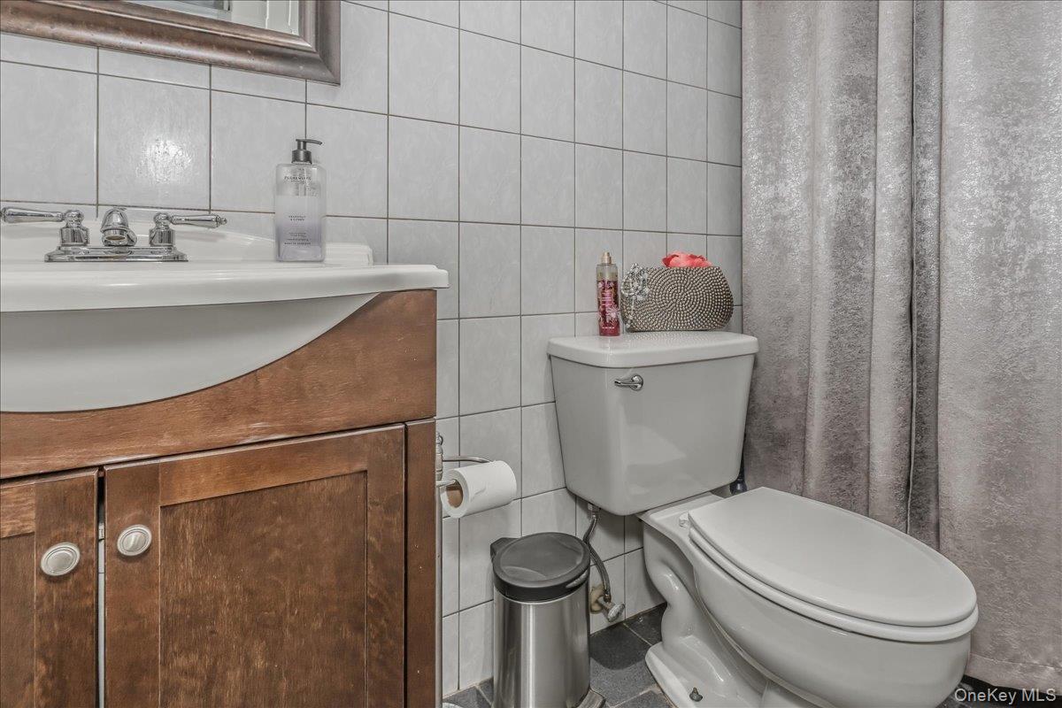 #15 photo, 4213 Merrick Road, Massapequa , NY 11758