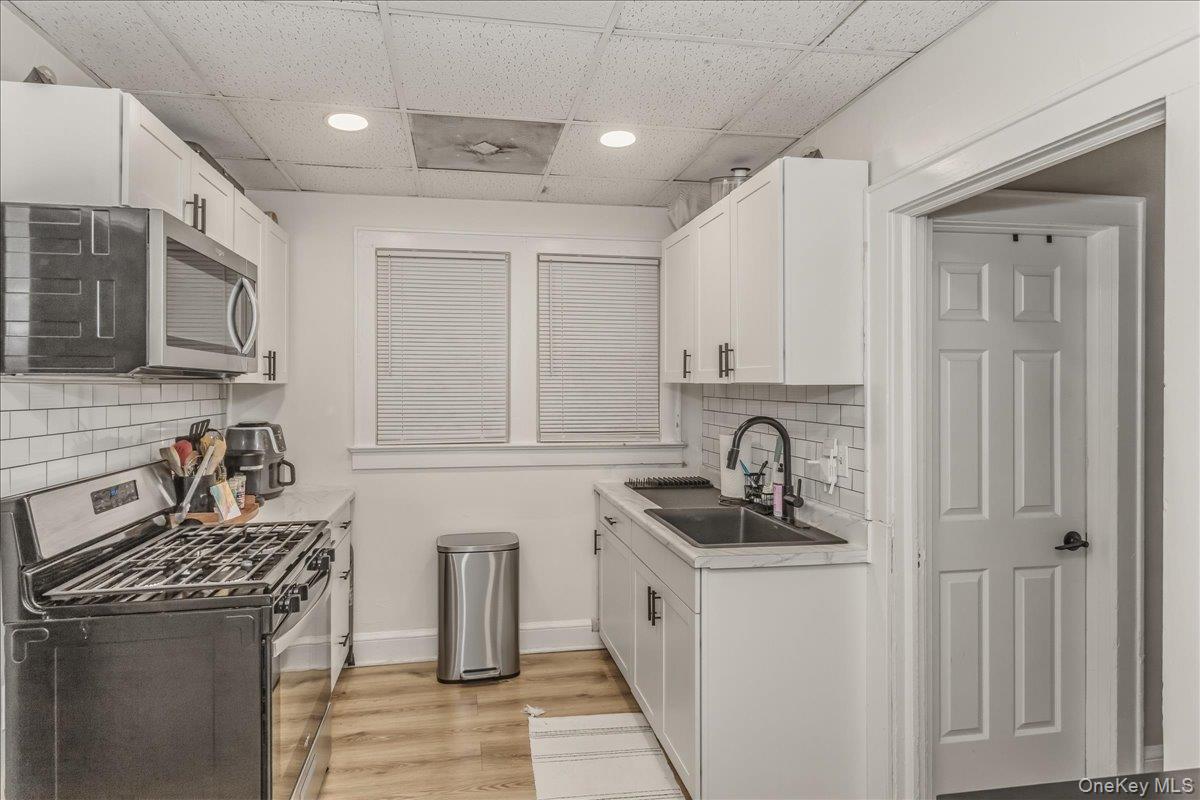 #18 photo, 4213 Merrick Road, Massapequa , NY 11758