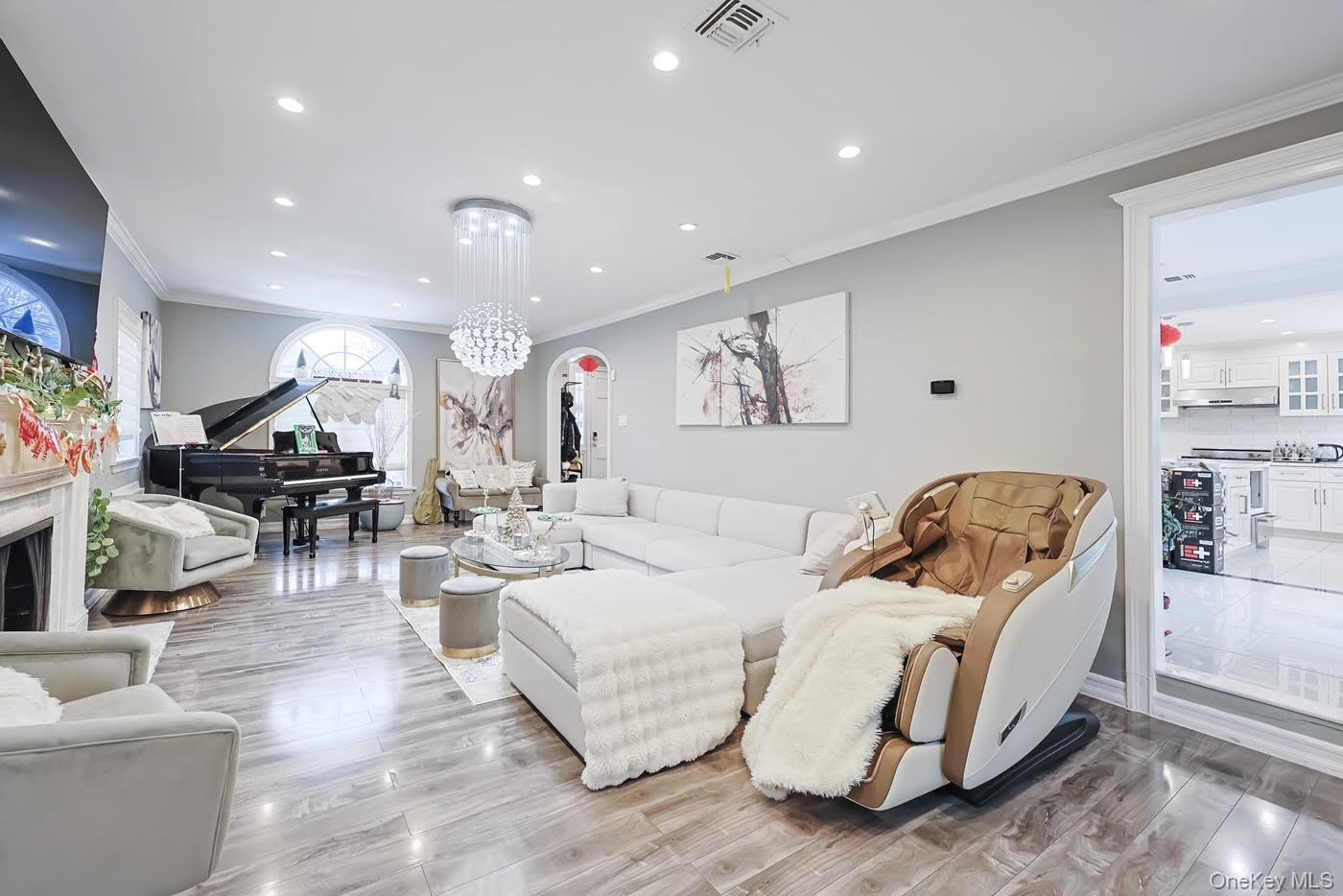 #11 photo, 118 Old Mill Road, Нассау ‖ Great Neck , NY 11023