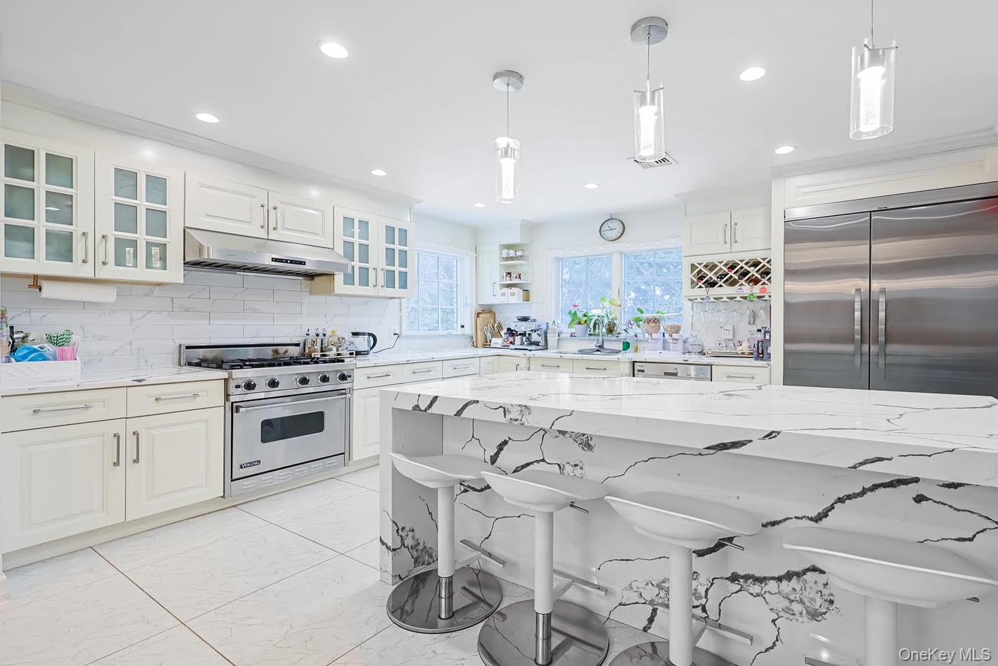 #3 photo, 118 Old Mill Road, Нассау ‖ Great Neck , NY 11023