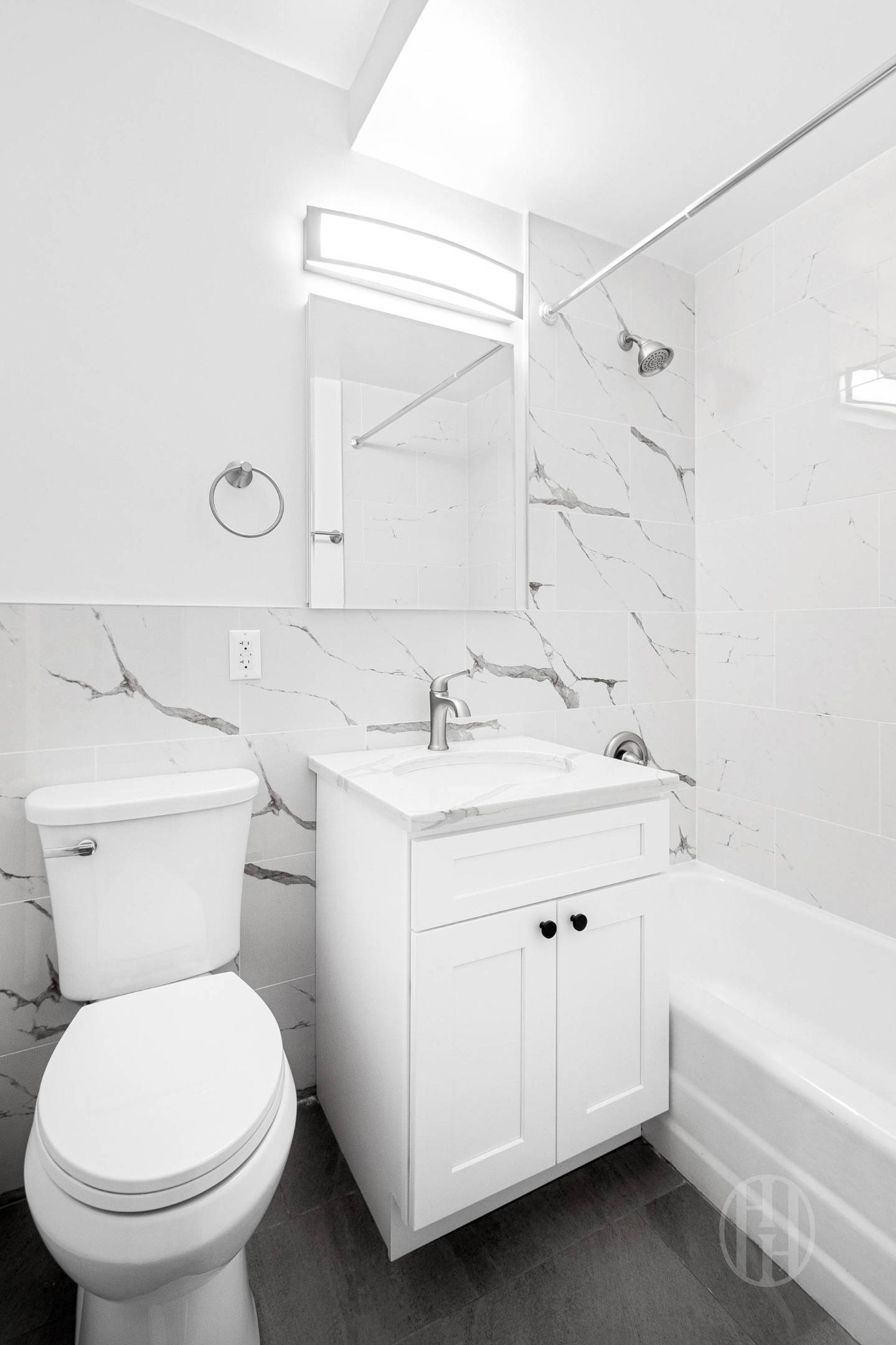 #5 photo, 308 W 103rd Street, 曼哈顿 Upper West Side , NY 10025-4440