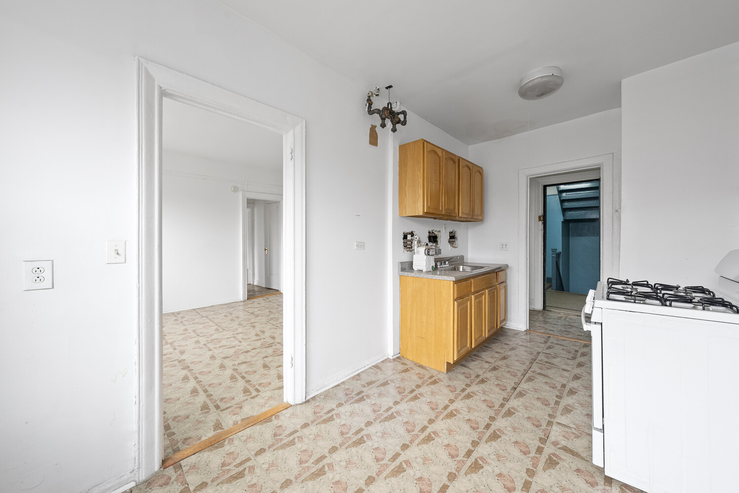 #9 photo, 1715 NELSON Avenue, הברונקס Morris Heights , NY 10453