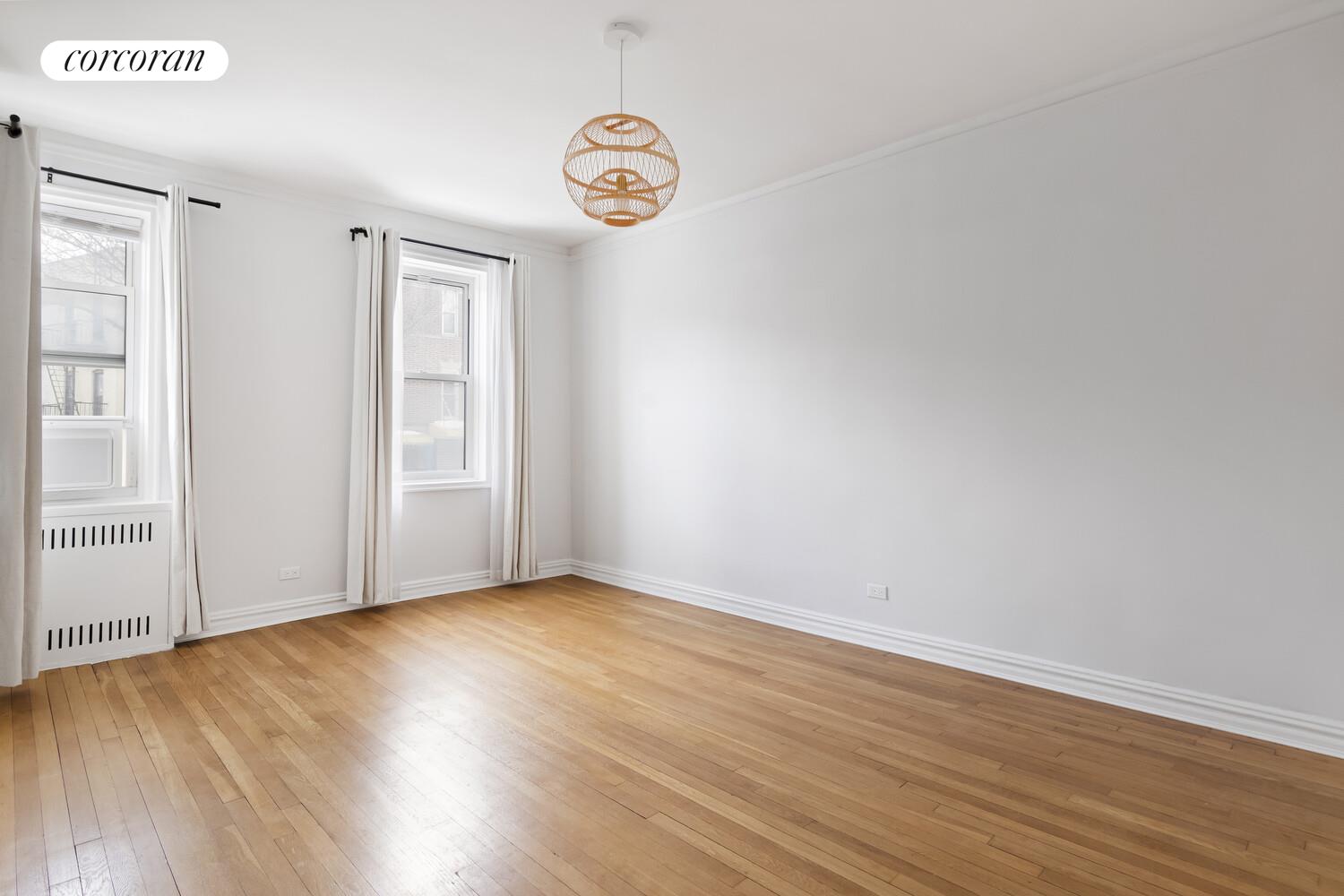 #5 photo, 140 E 2ND Street, Бруклин ‖ Windsor Terrace , NY 11218