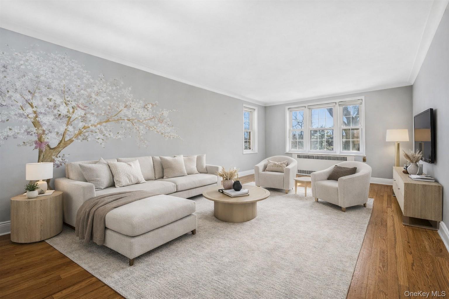 #11 photo, 949 Palmer, Bronxville , NY 10708