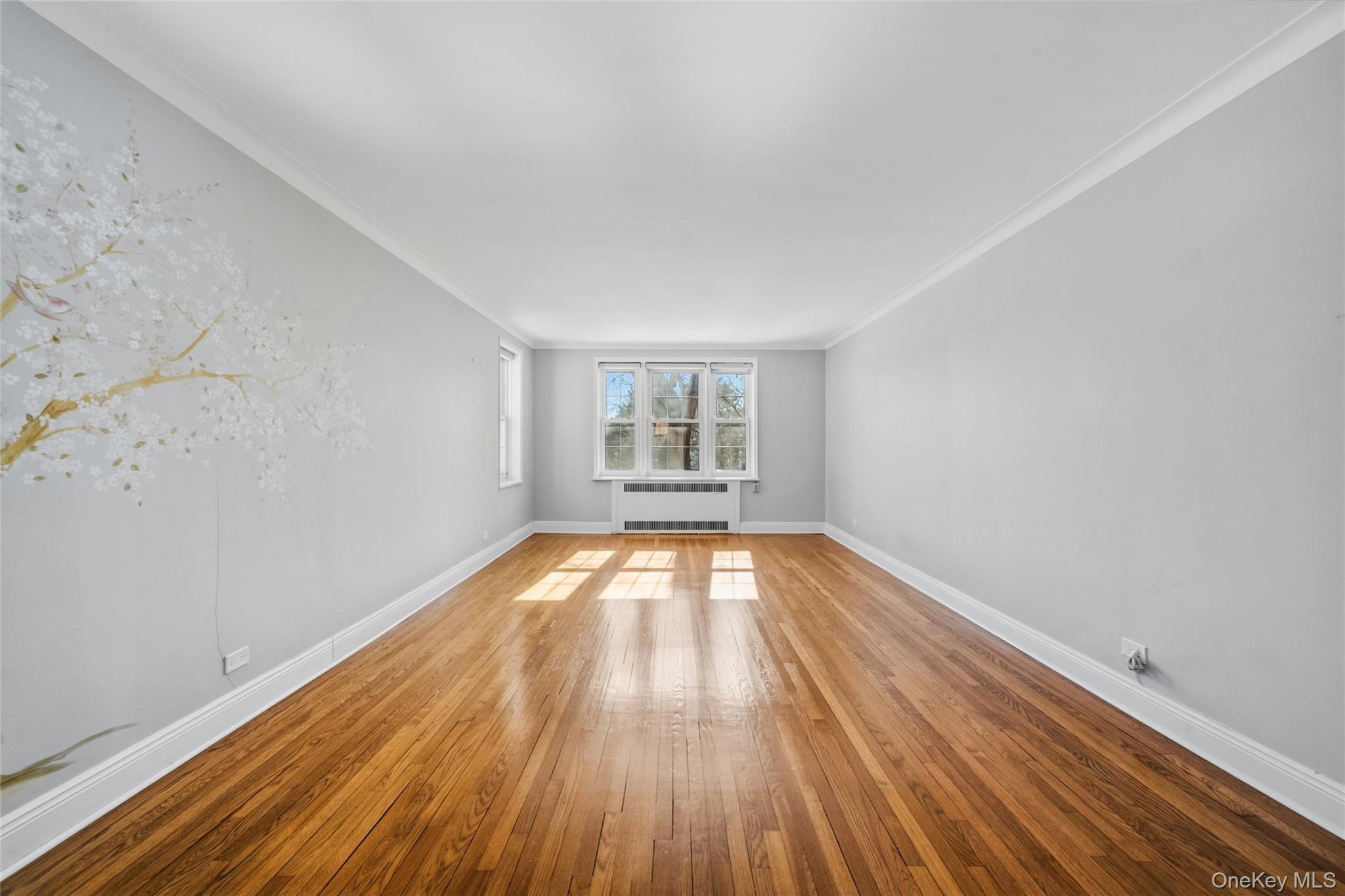 #13 photo, 949 Palmer, Bronxville , NY 10708