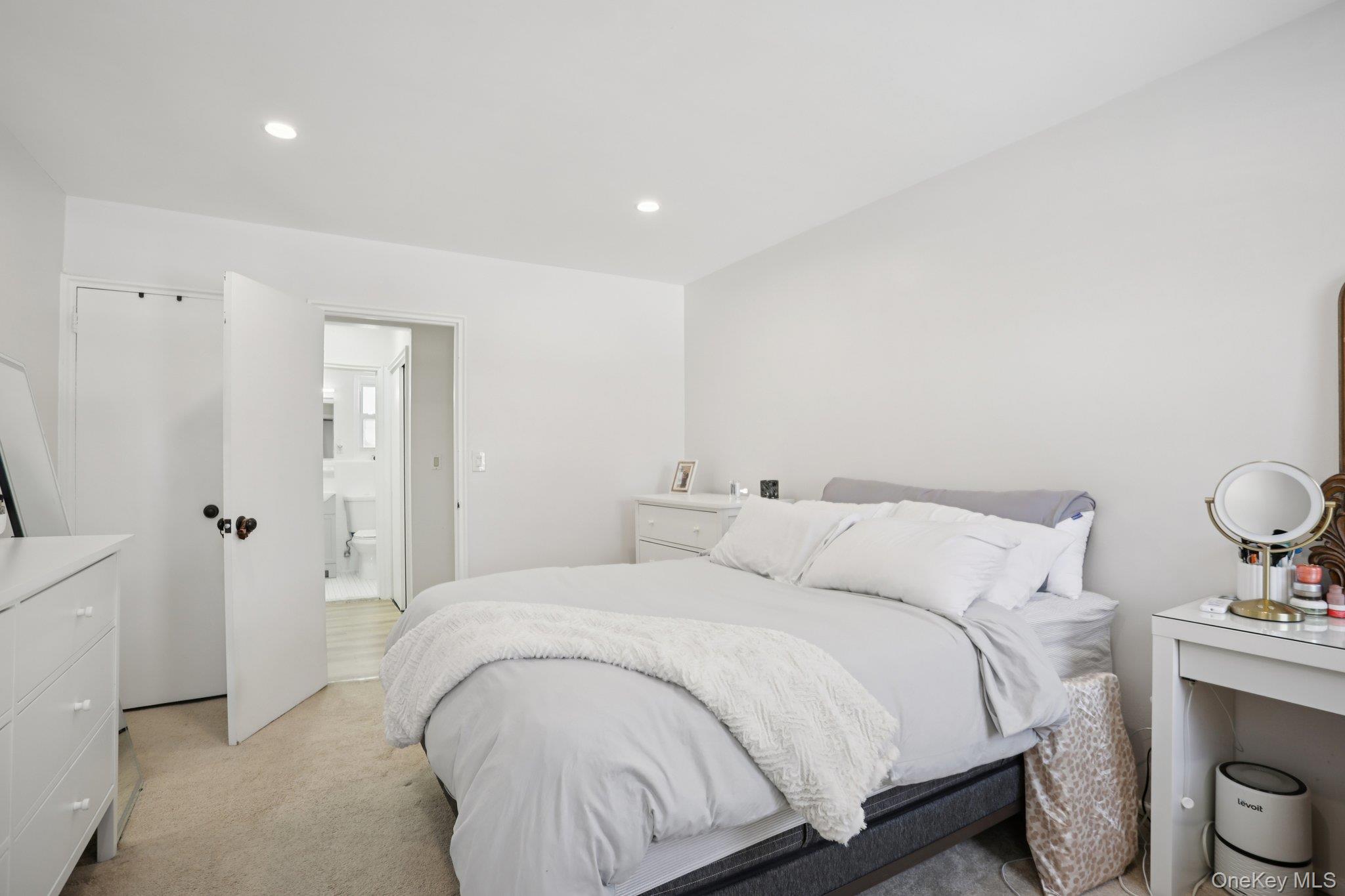 #19 photo, 23 Lawrence Drive, White Plains , NY 10603