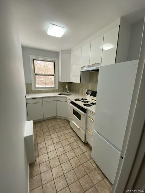 #1 photo, 3 Winchester Avenue, Yonkers , NY 10710