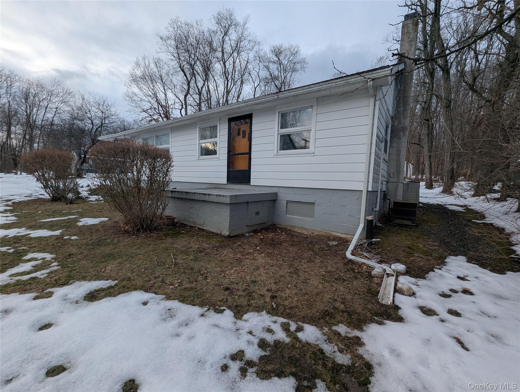 #18 photo, 2 Quannacut Road, Pine Bush , NY 12566