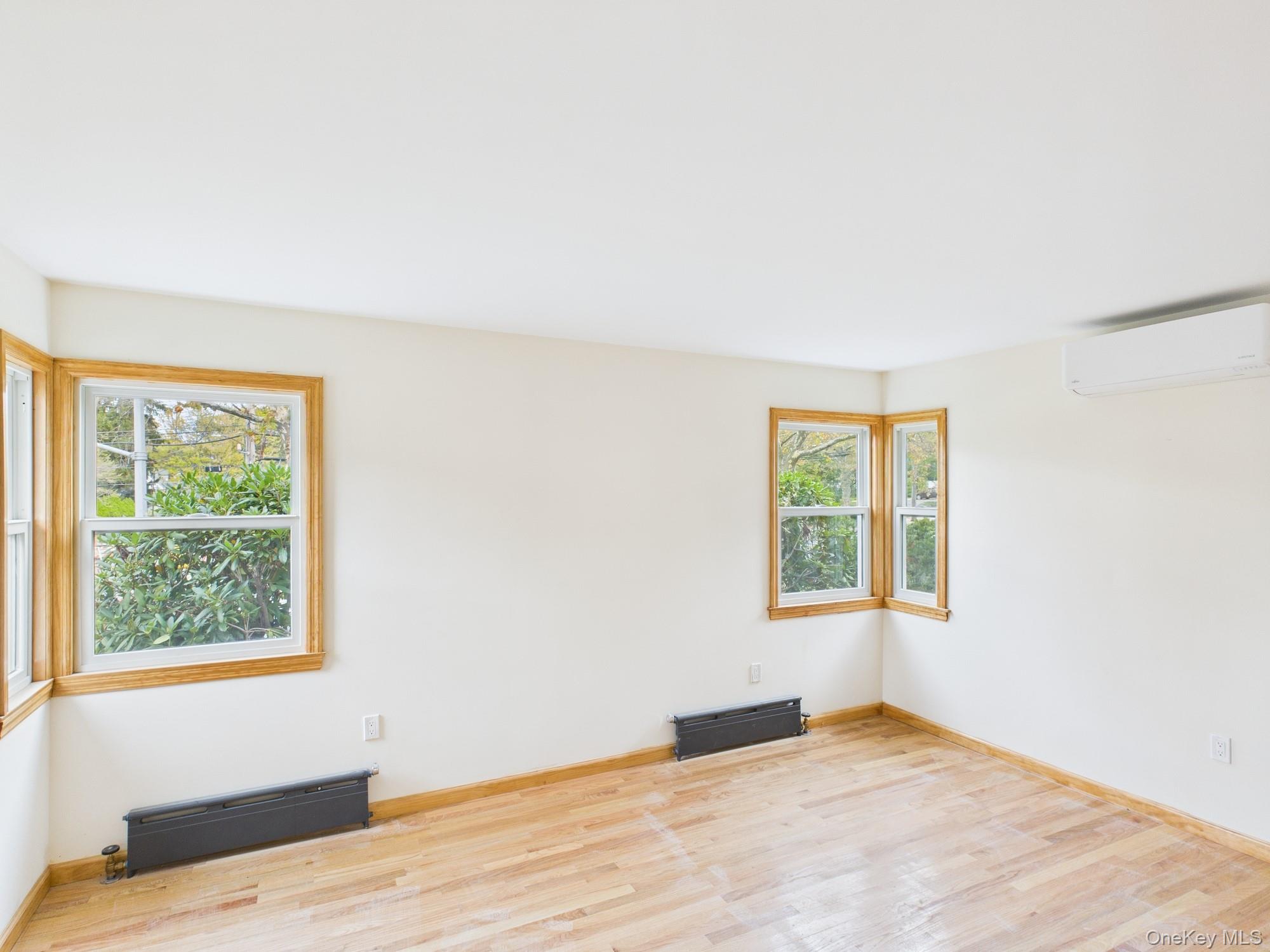 #7 photo, 5110 Little Neck Parkway, Little Neck , NY 11362