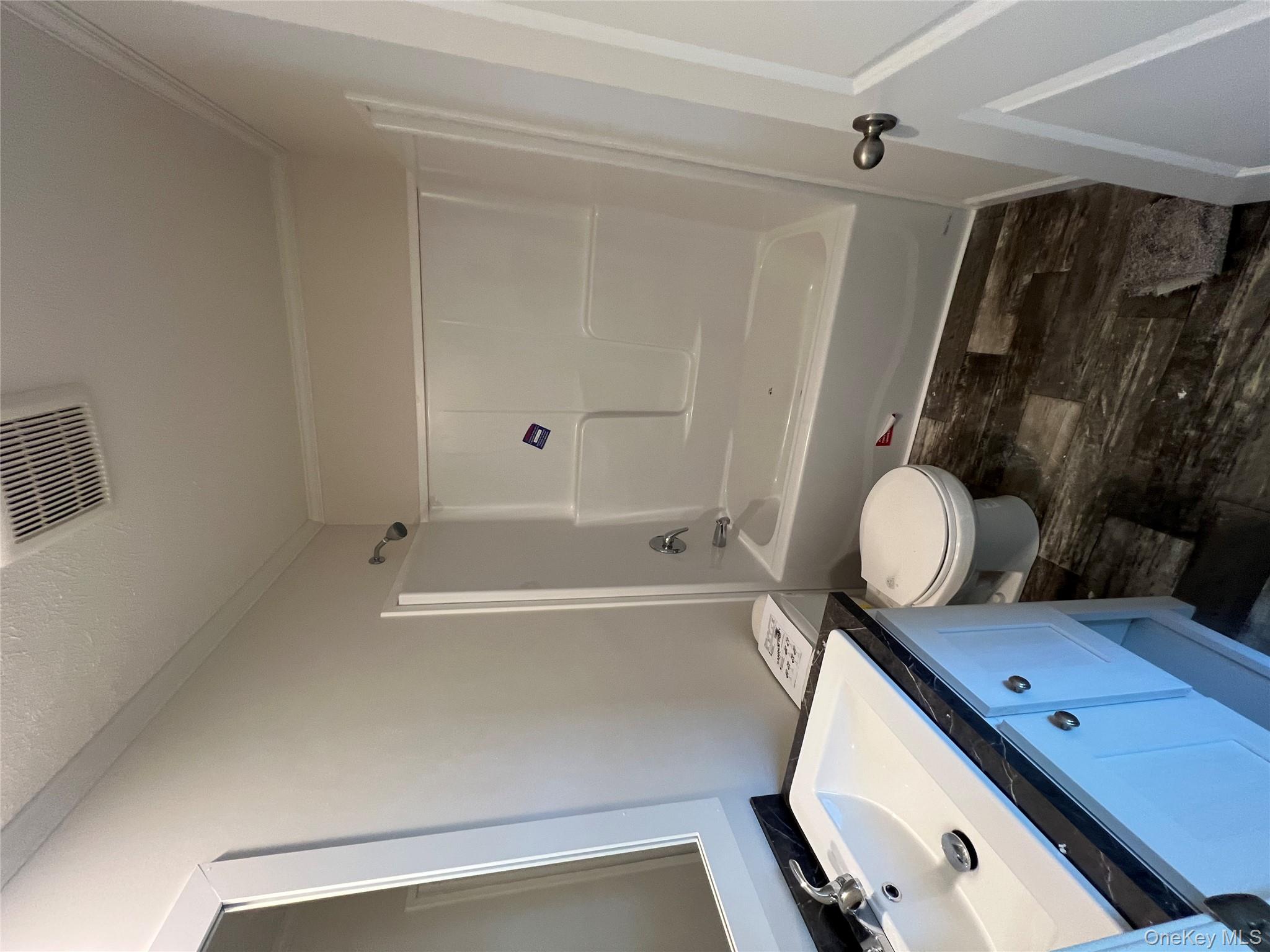 #17 photo, 985 Route 17M, Middletown , NY 10940