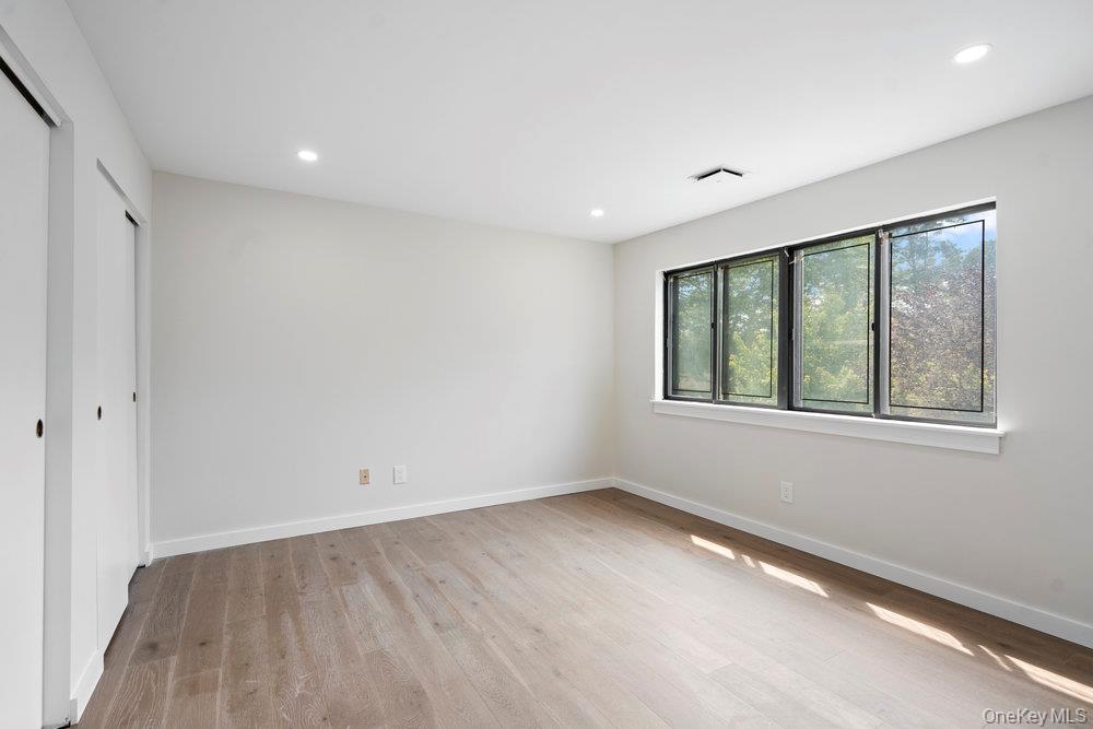 #15 photo, 95 Windsor Gate Drive, New Hyde Park , NY 11040