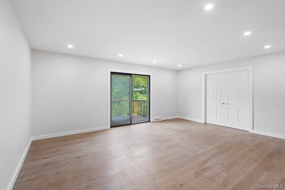 #8 photo, 95 Windsor Gate Drive, New Hyde Park , NY 11040