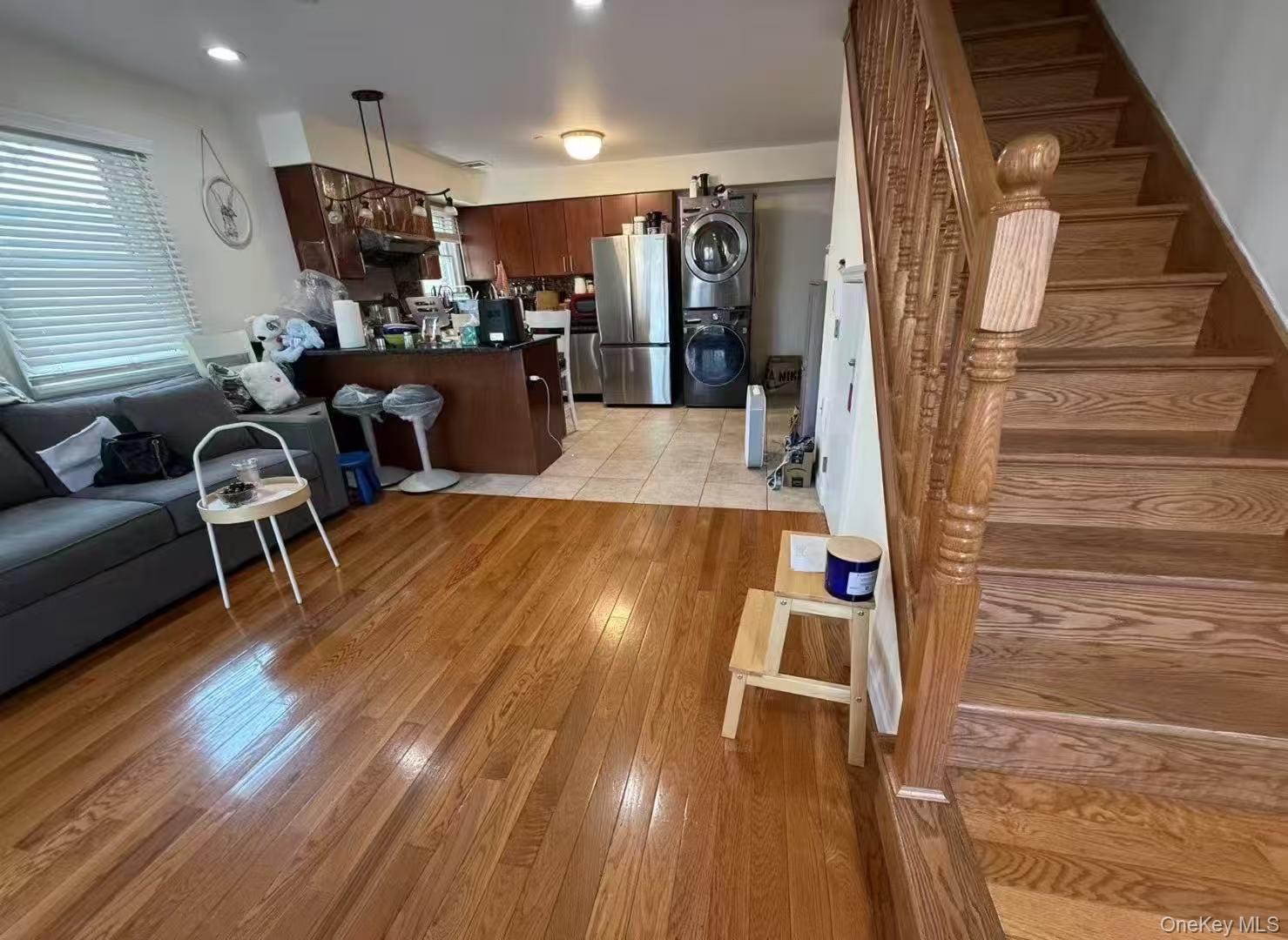 #10 photo, 4038 194th Street, Flushing , NY 11358