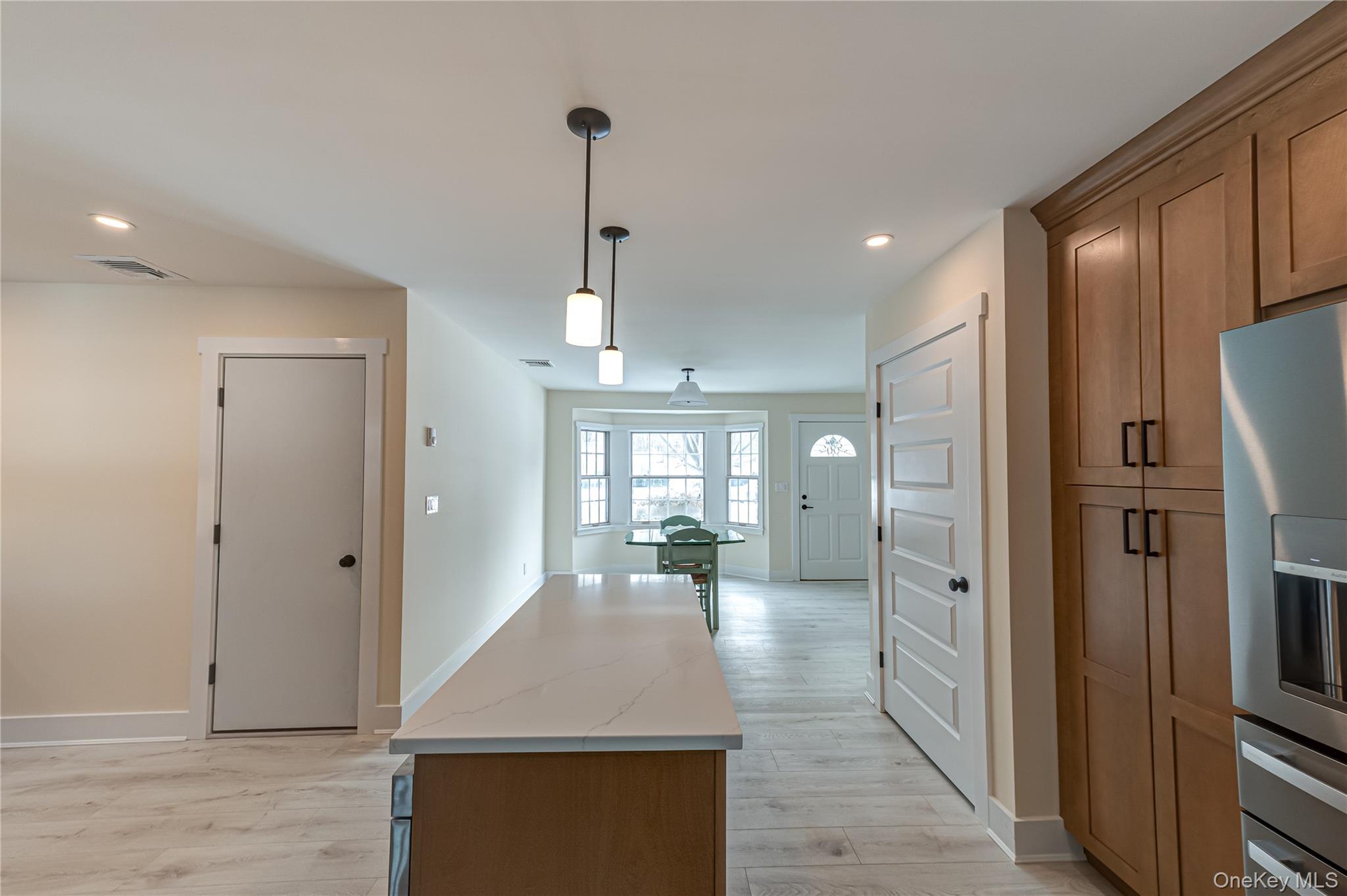 #9 photo, 5 Breslau Street, מחוז סאפוק Bay Shore , NY 11706