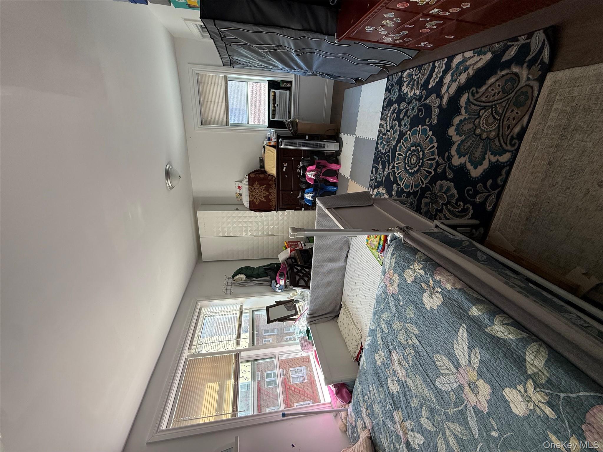 #4 photo, 4240 Bowne Street, Куинс ‖ Flushing , NY 11355