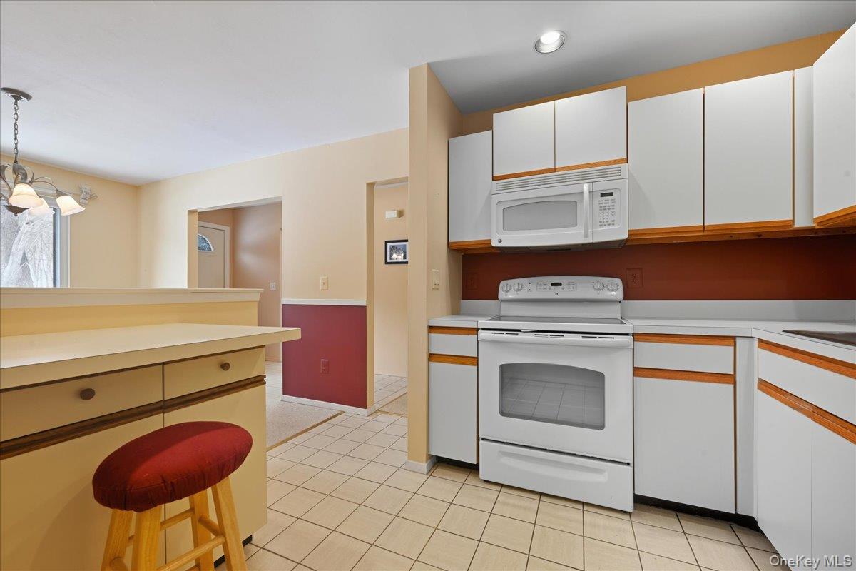 #14 photo, 964 Skyline Drive, Coram , NY 11727