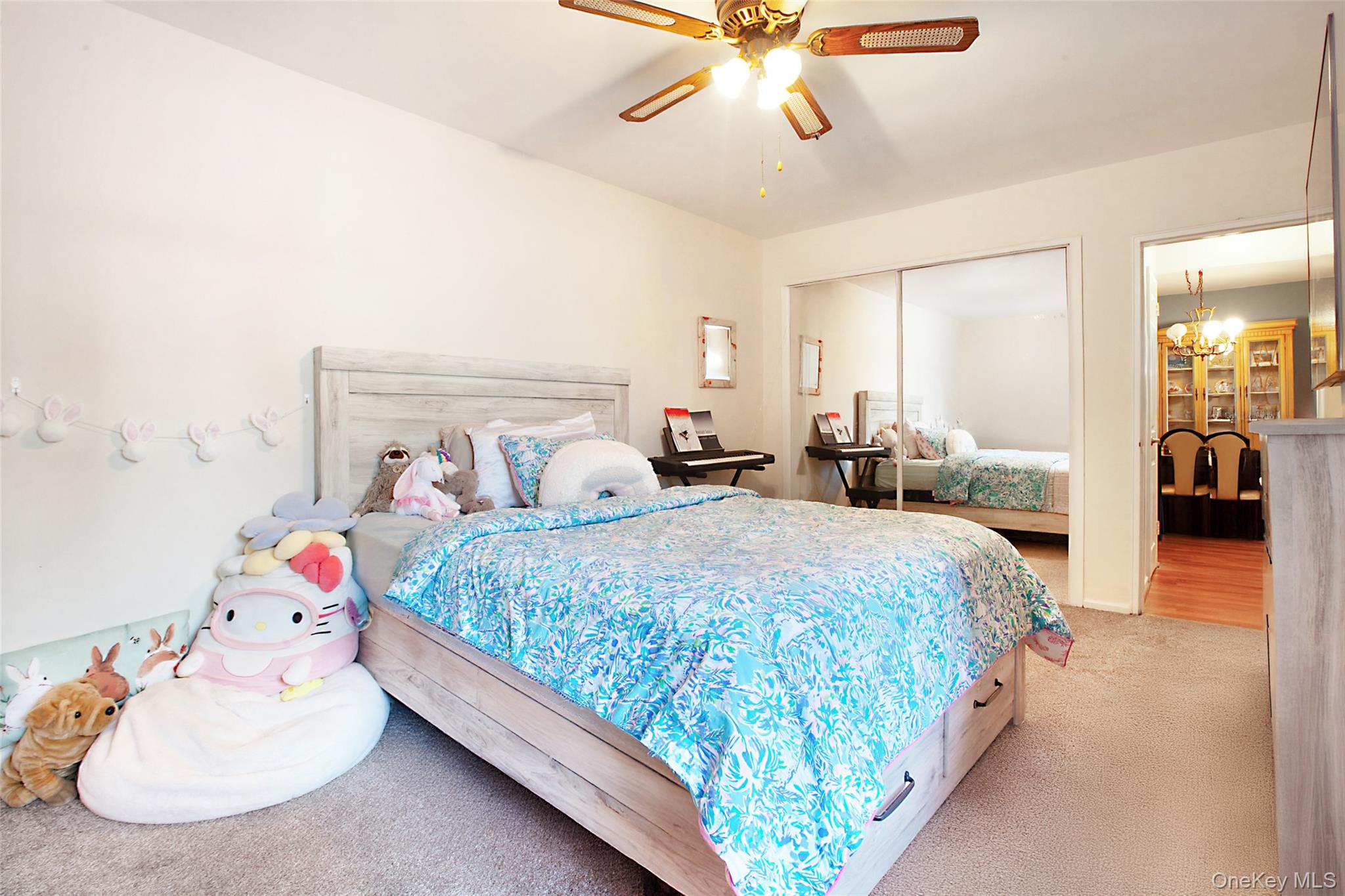 #13 photo, 22424 Union Turnpike, Oakland Gardens , NY 11364