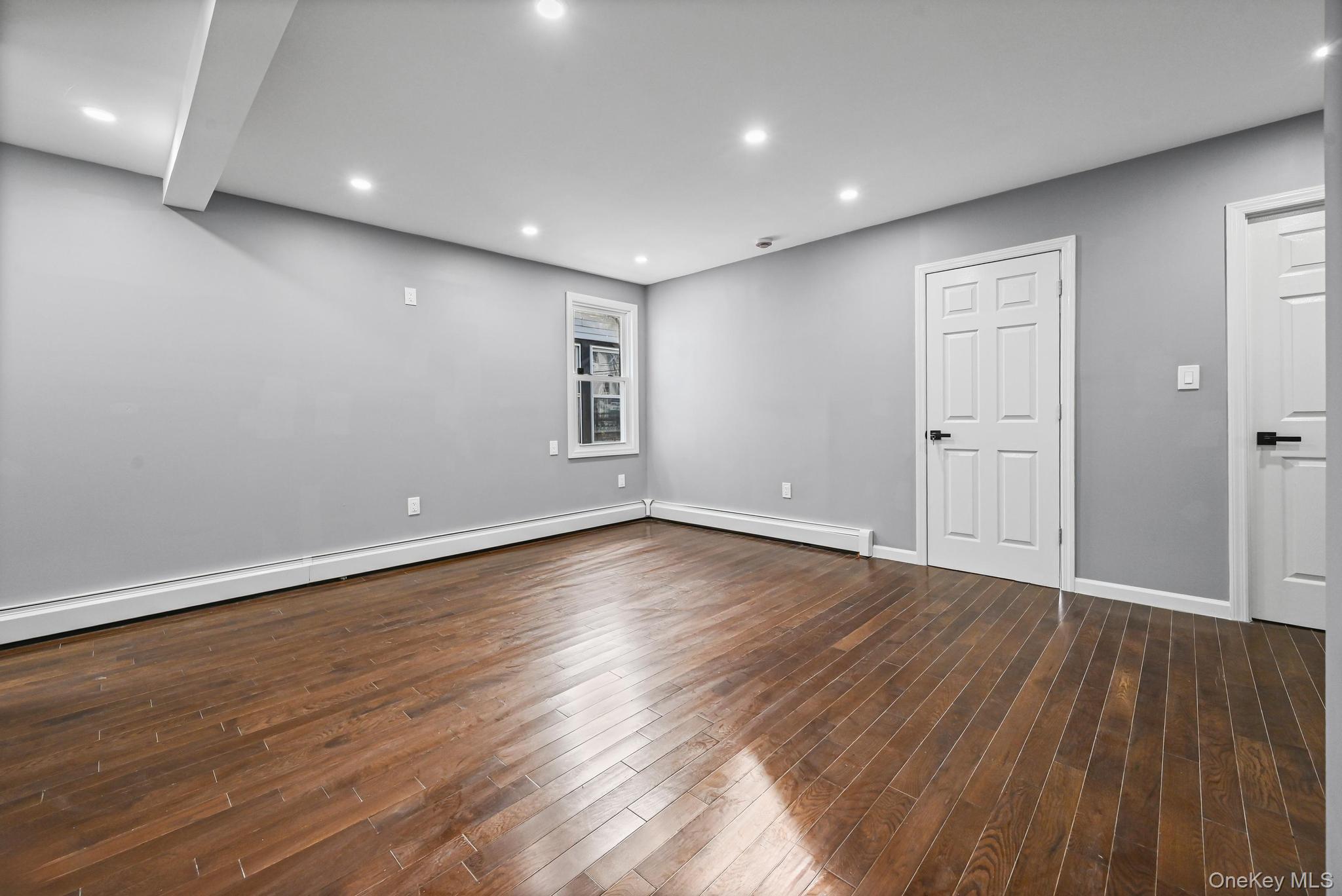 #20 photo, 10415 202nd Street, Куинс ‖ Hollis , NY 11412