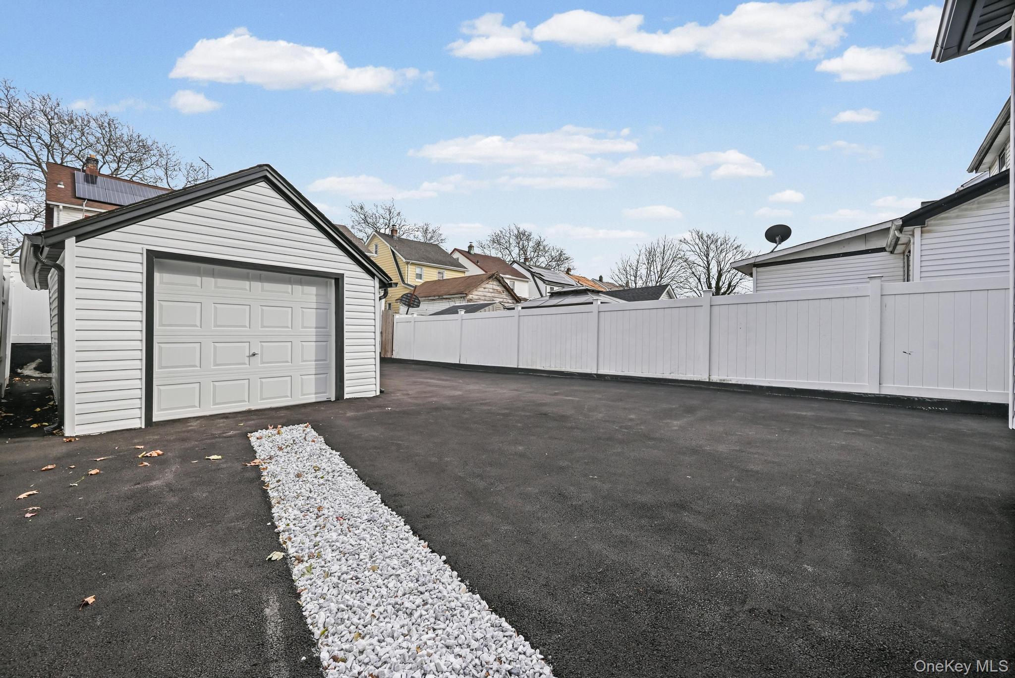 #6 photo, 10415 202nd Street, Куинс ‖ Hollis , NY 11412