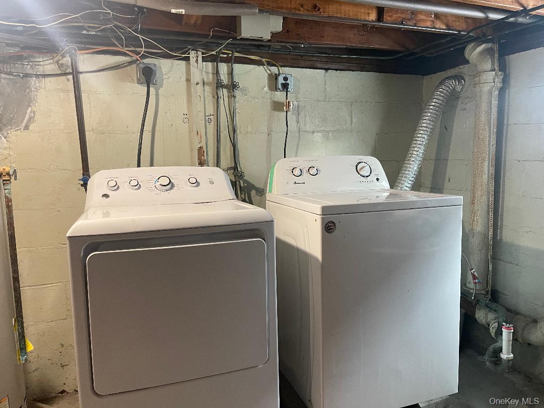 #19 photo, 17 Roosevelt Place, Island Park , NY 11558