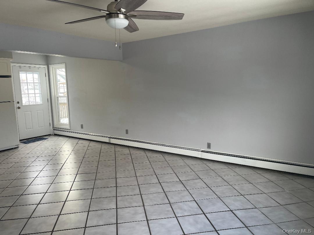 #7 photo, 17 Roosevelt Place, Island Park , NY 11558