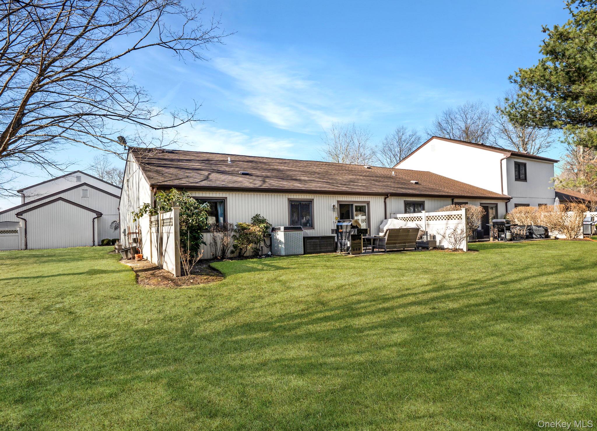 #4 photo, 36 Blue Point Road, Holtsville , NY 11742