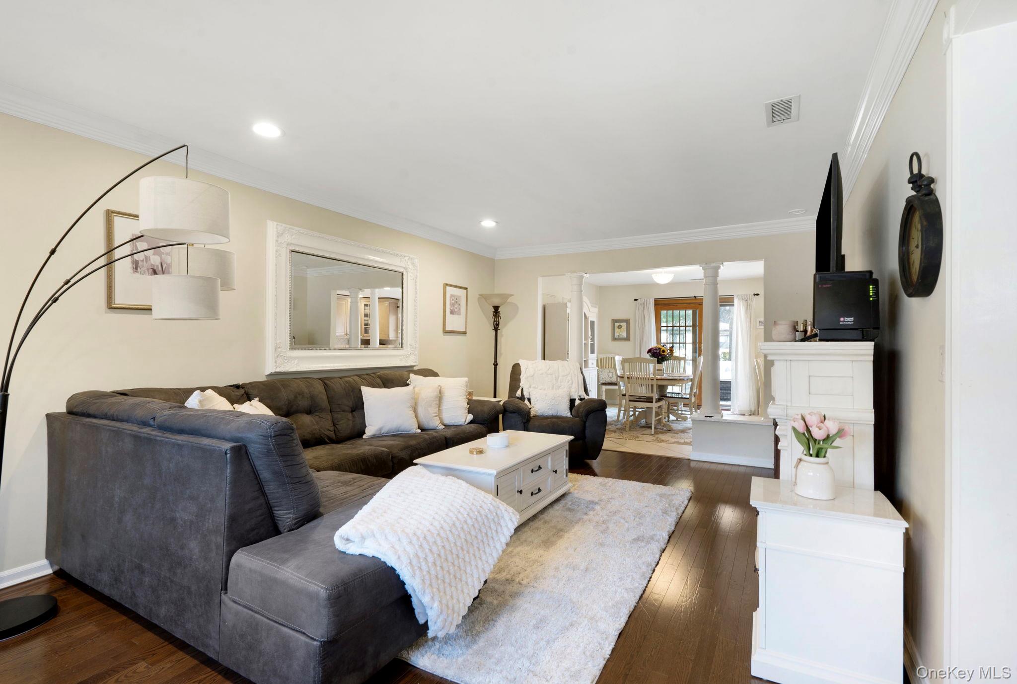 #6 photo, 36 Blue Point Road, Holtsville , NY 11742