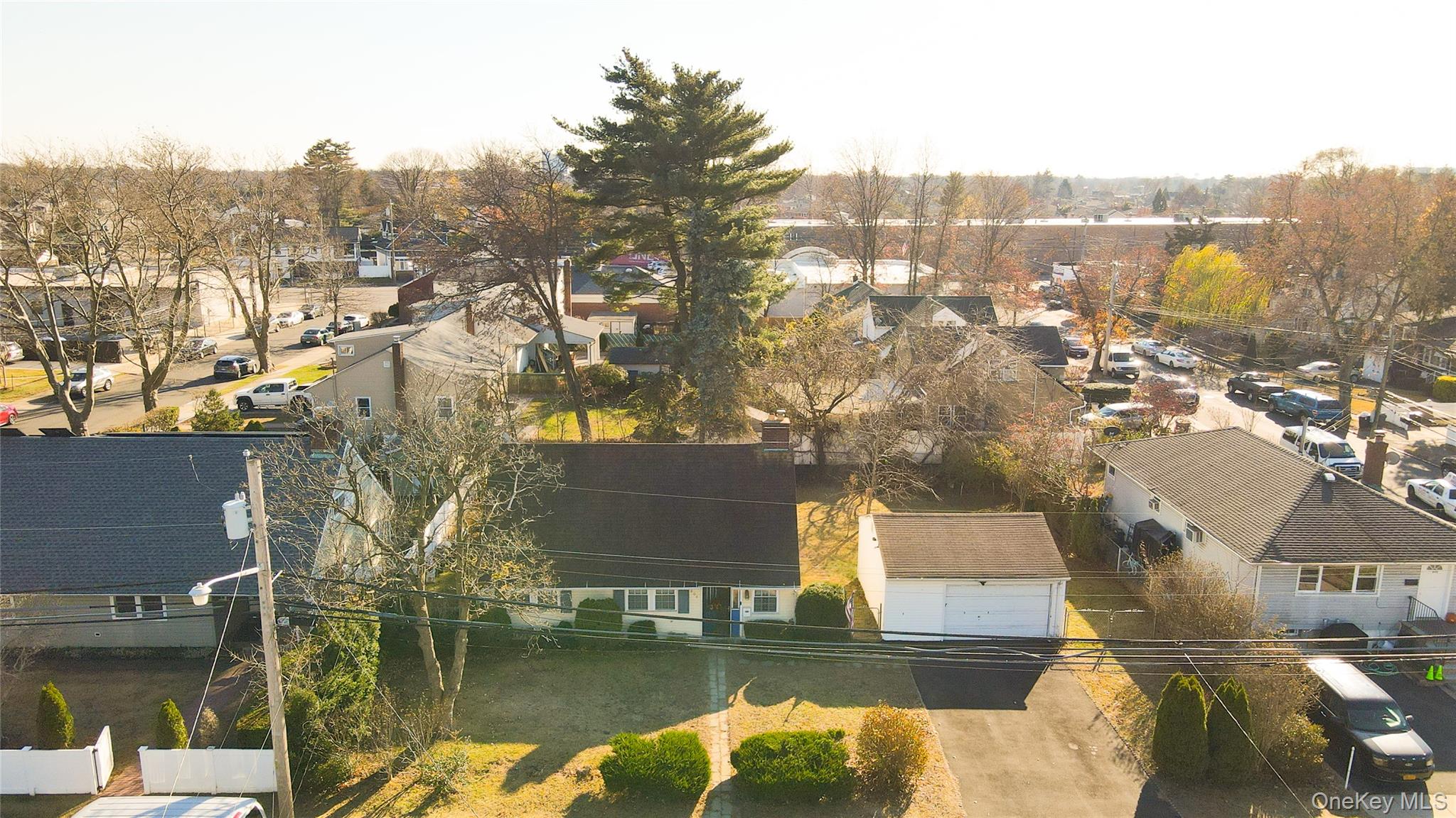 #11 photo, 806 Oliver Avenue, מחוז נסאו Westbury , NY 11590