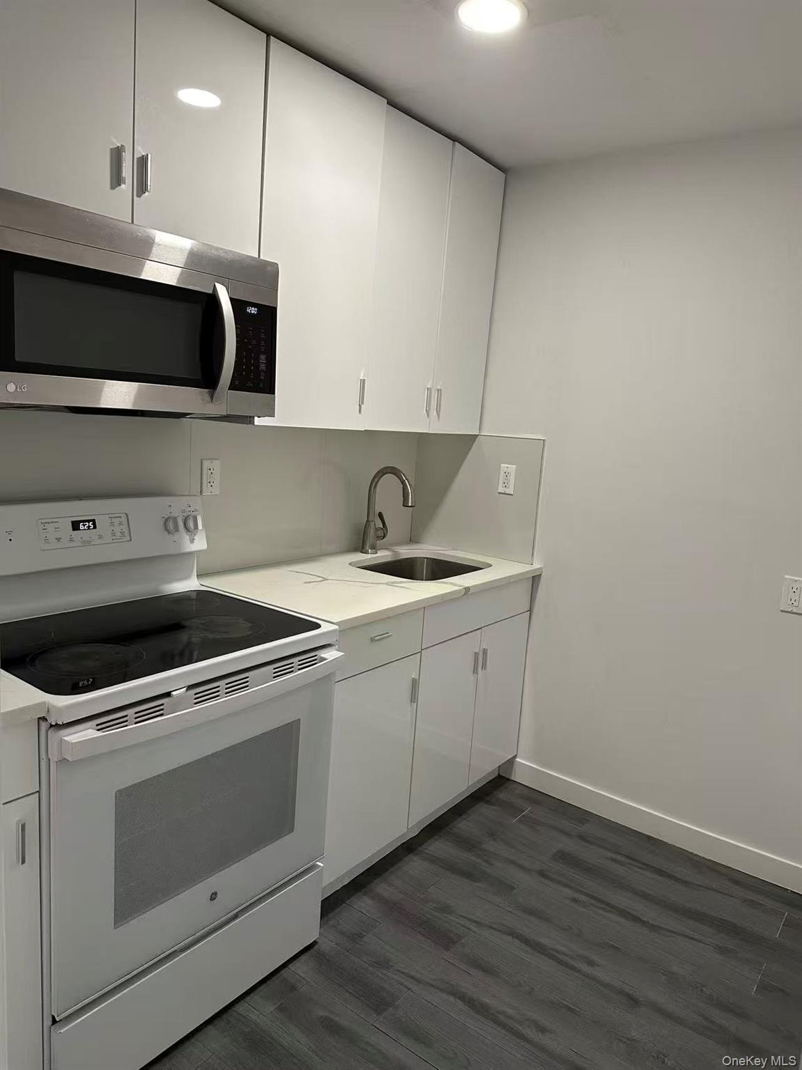 #7 photo, 94-50 45th Avenue, Elmhurst , NY 11373