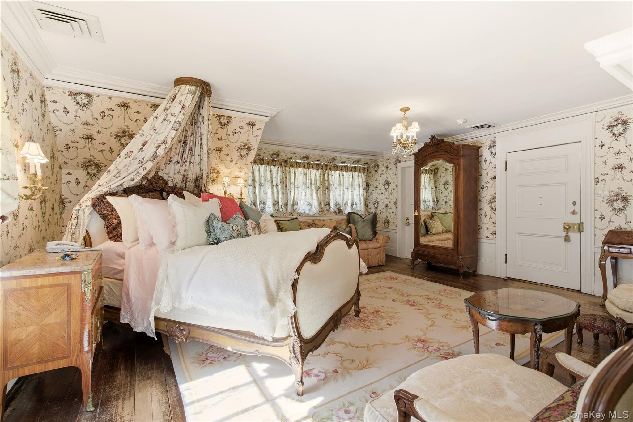 #19 photo, 42 Clocktower Lane, מחוז נסאו Old Westbury , NY 11568