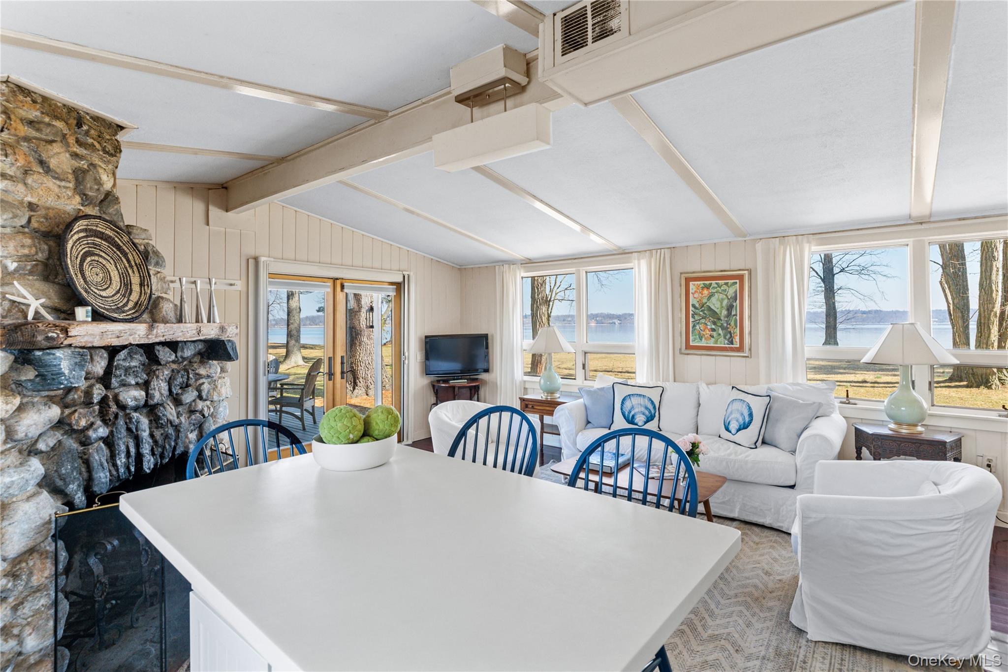 #13 photo, 328 Centre Island Road, מחוז נסאו Centre Island , NY 11771