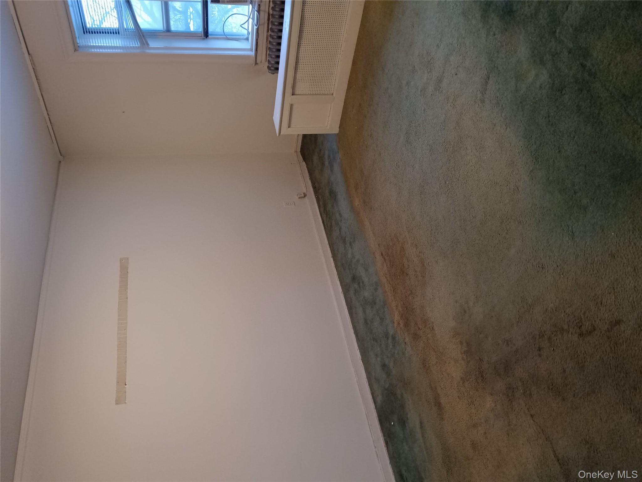 #4 photo, 30-51 Hobart Street, 皇后区 Woodside , NY 11377