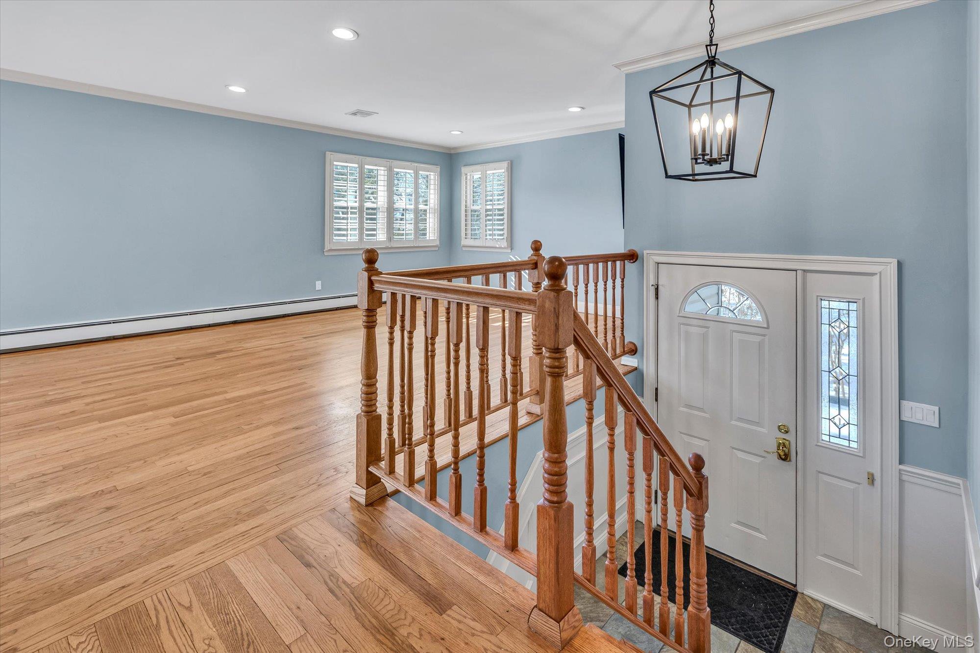 #3 photo, 55 Hillside Avenue, Huntington , NY 11743