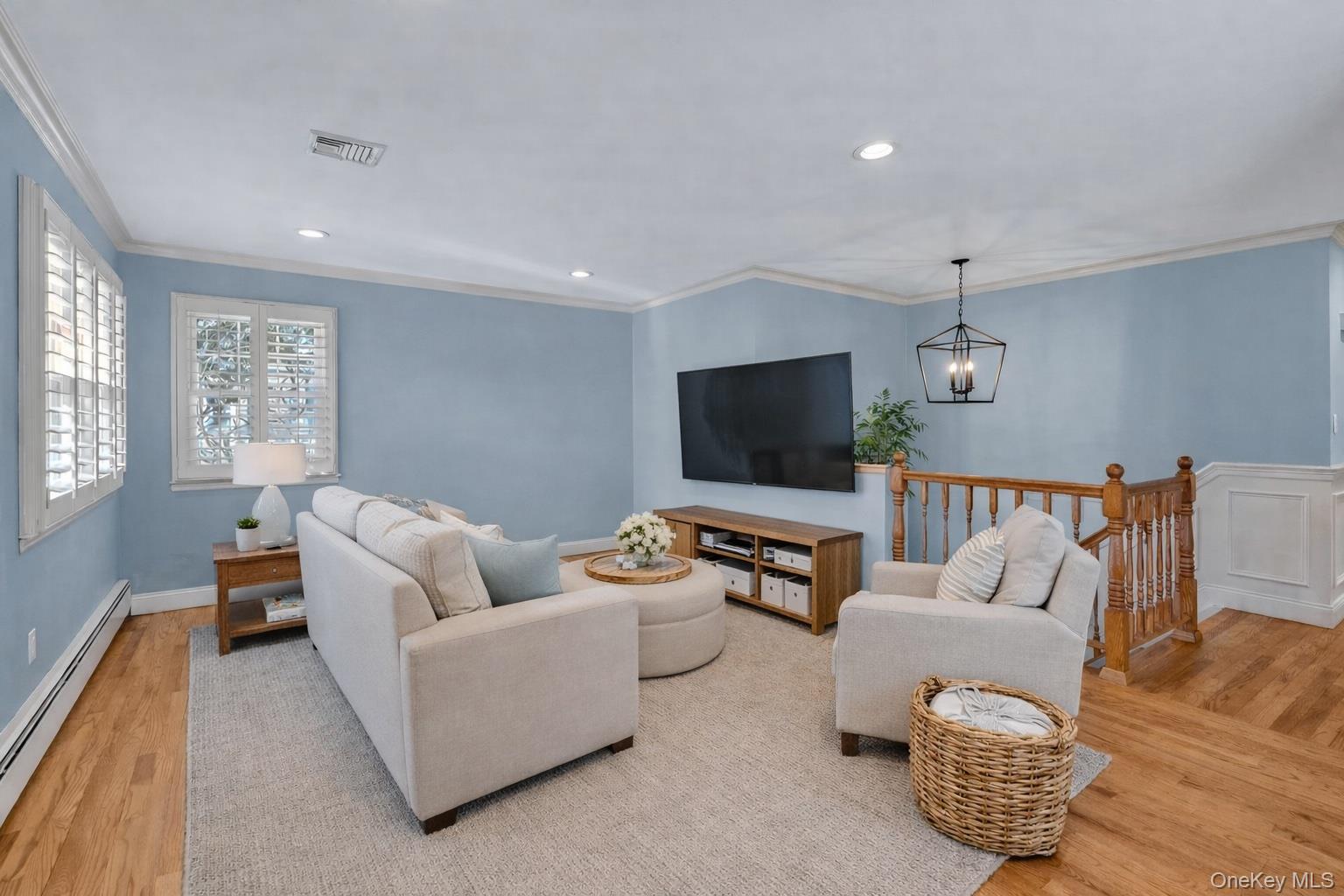 #6 photo, 55 Hillside Avenue, Huntington , NY 11743