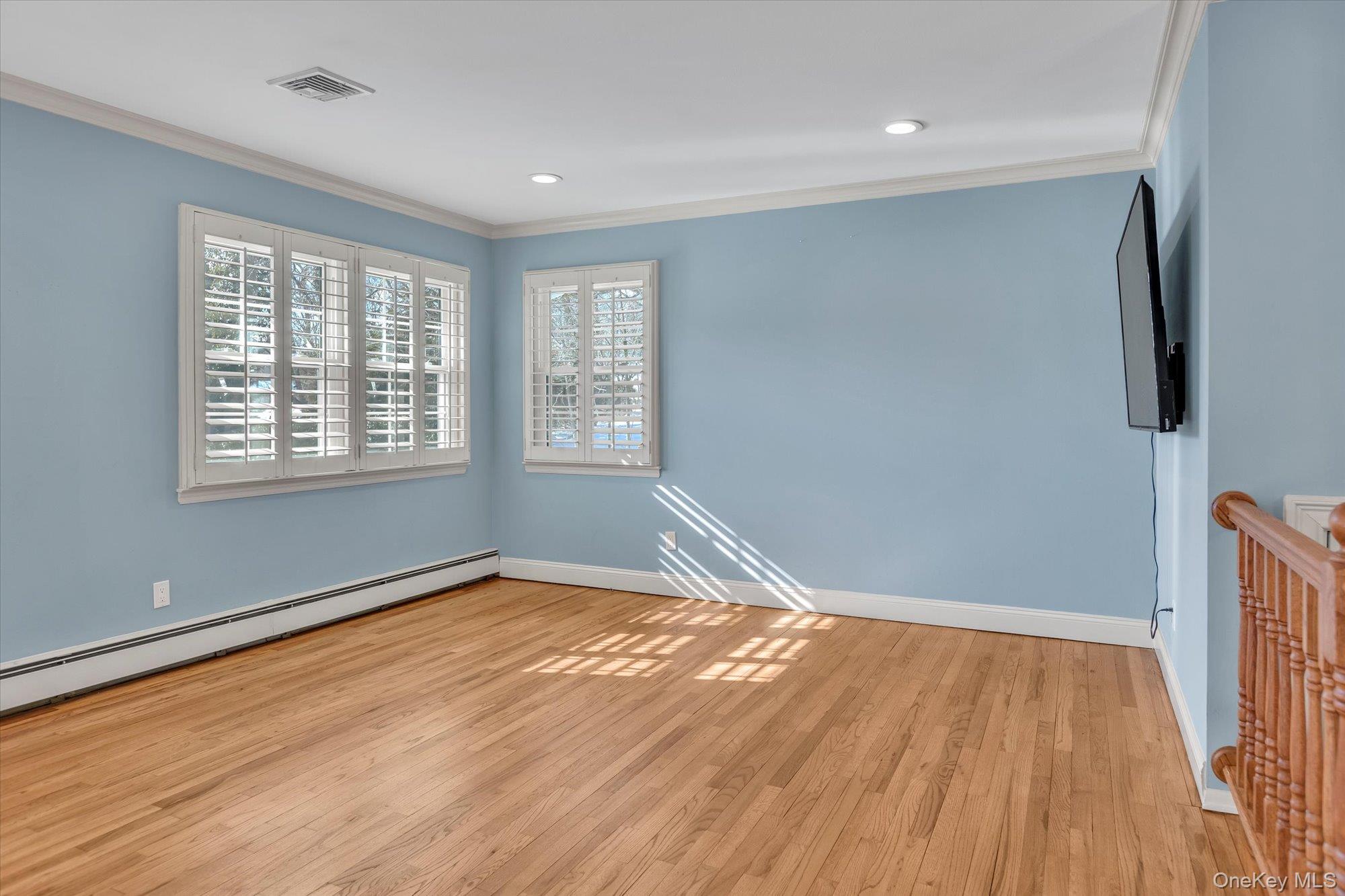 #8 photo, 55 Hillside Avenue, Huntington , NY 11743