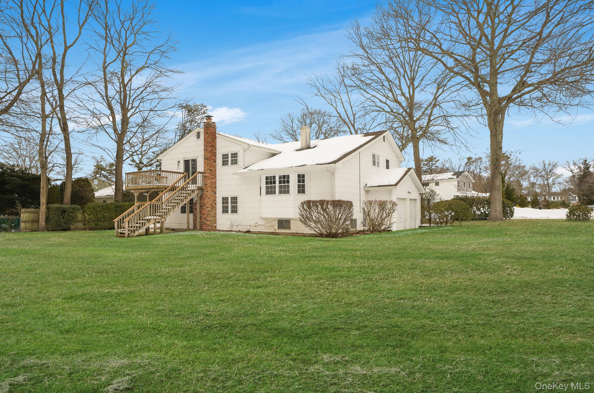 #11 photo, 62 Canterbury Drive, Hauppauge , NY 11788