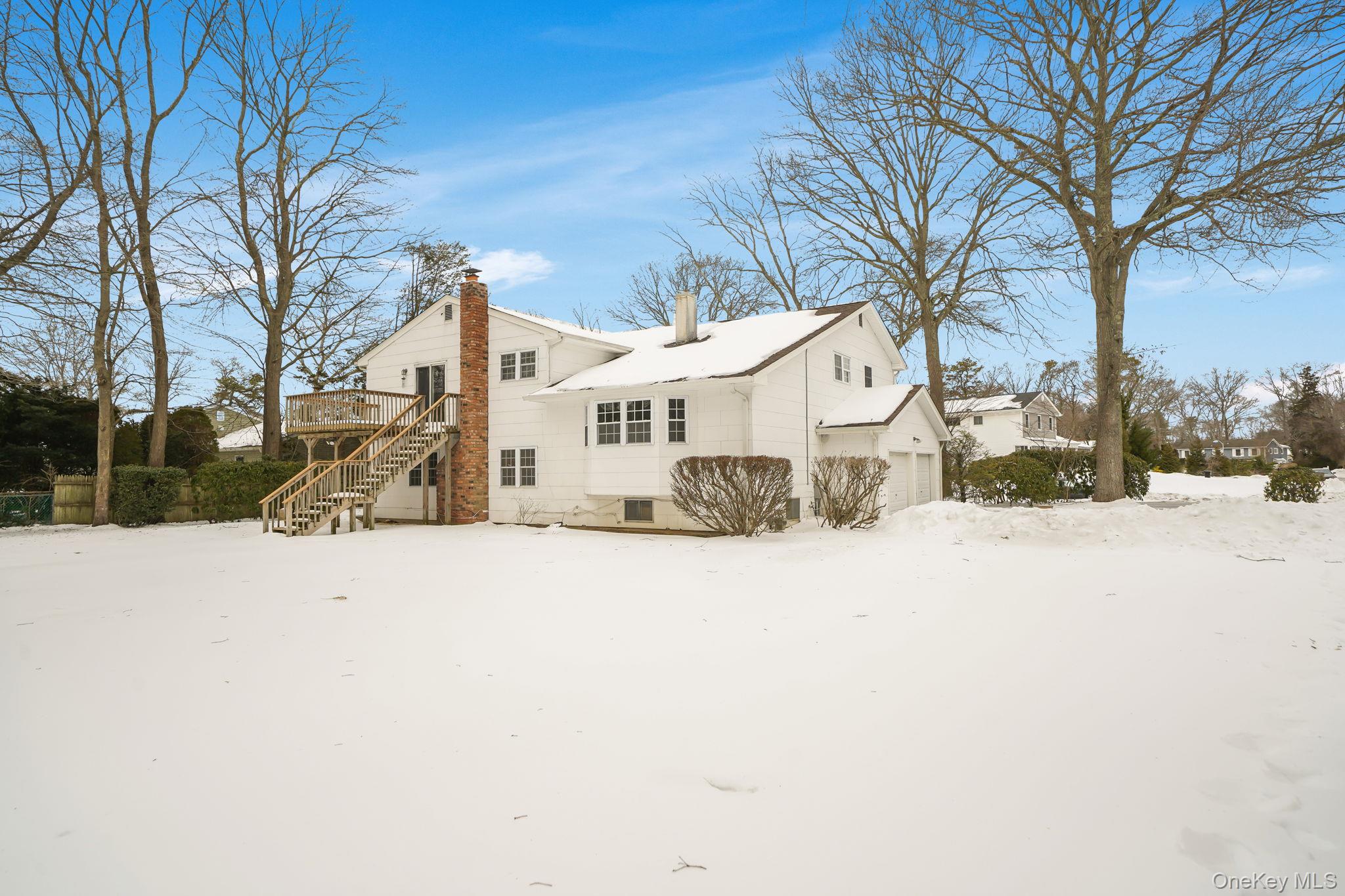 #12 photo, 62 Canterbury Drive, Hauppauge , NY 11788