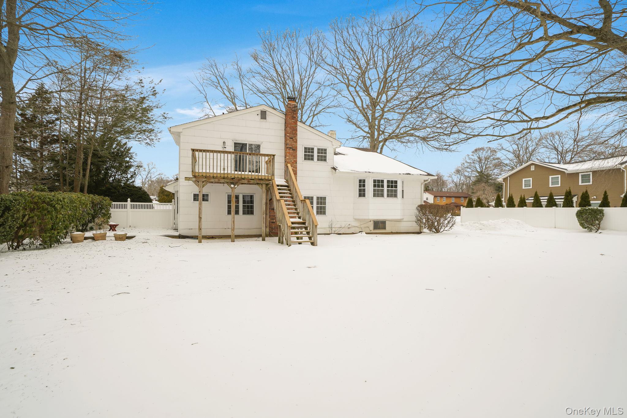 #16 photo, 62 Canterbury Drive, Hauppauge , NY 11788