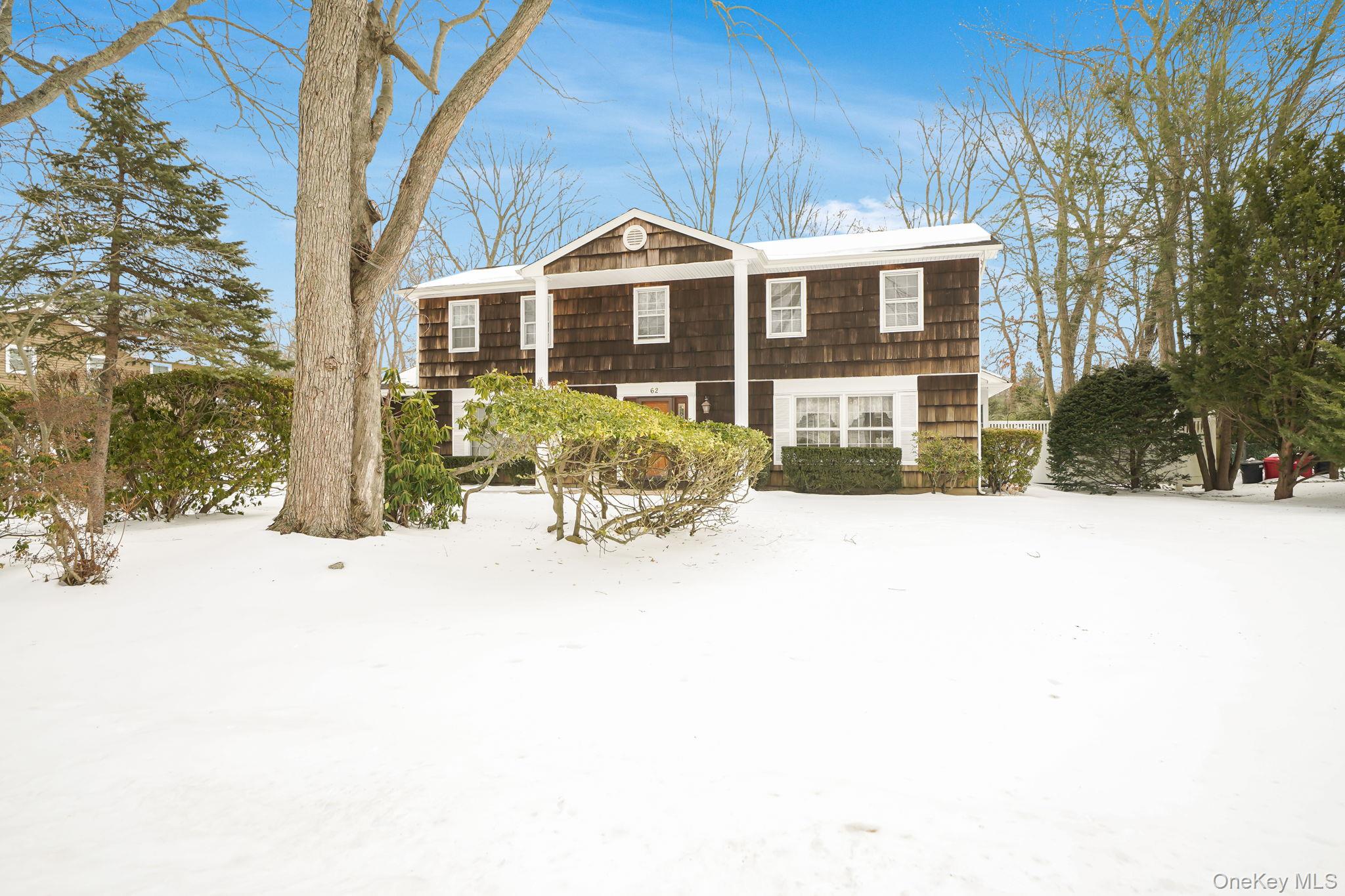 #5 photo, 62 Canterbury Drive, Hauppauge , NY 11788