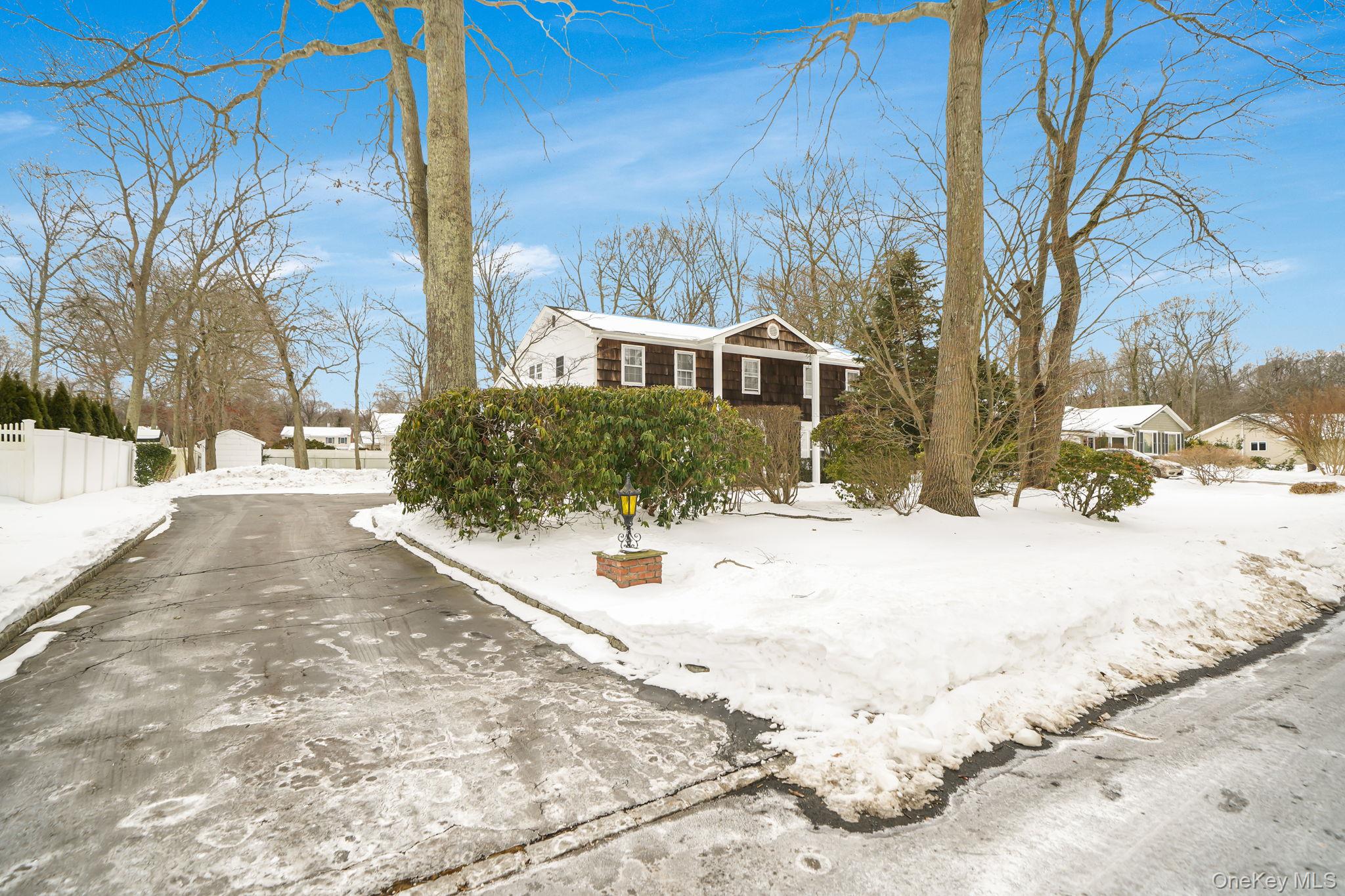 #7 photo, 62 Canterbury Drive, Hauppauge , NY 11788